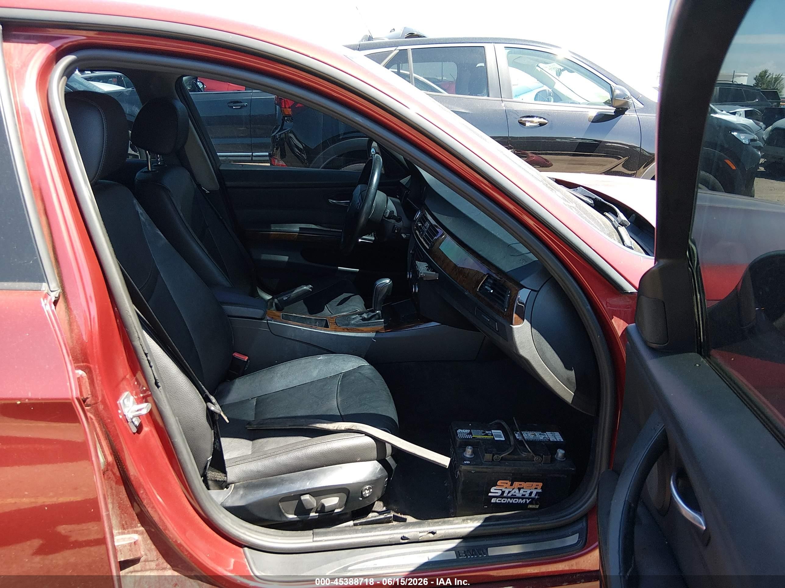 2011 Bmw 328i Xdrive Red vin: WBAPK7C52BF085588