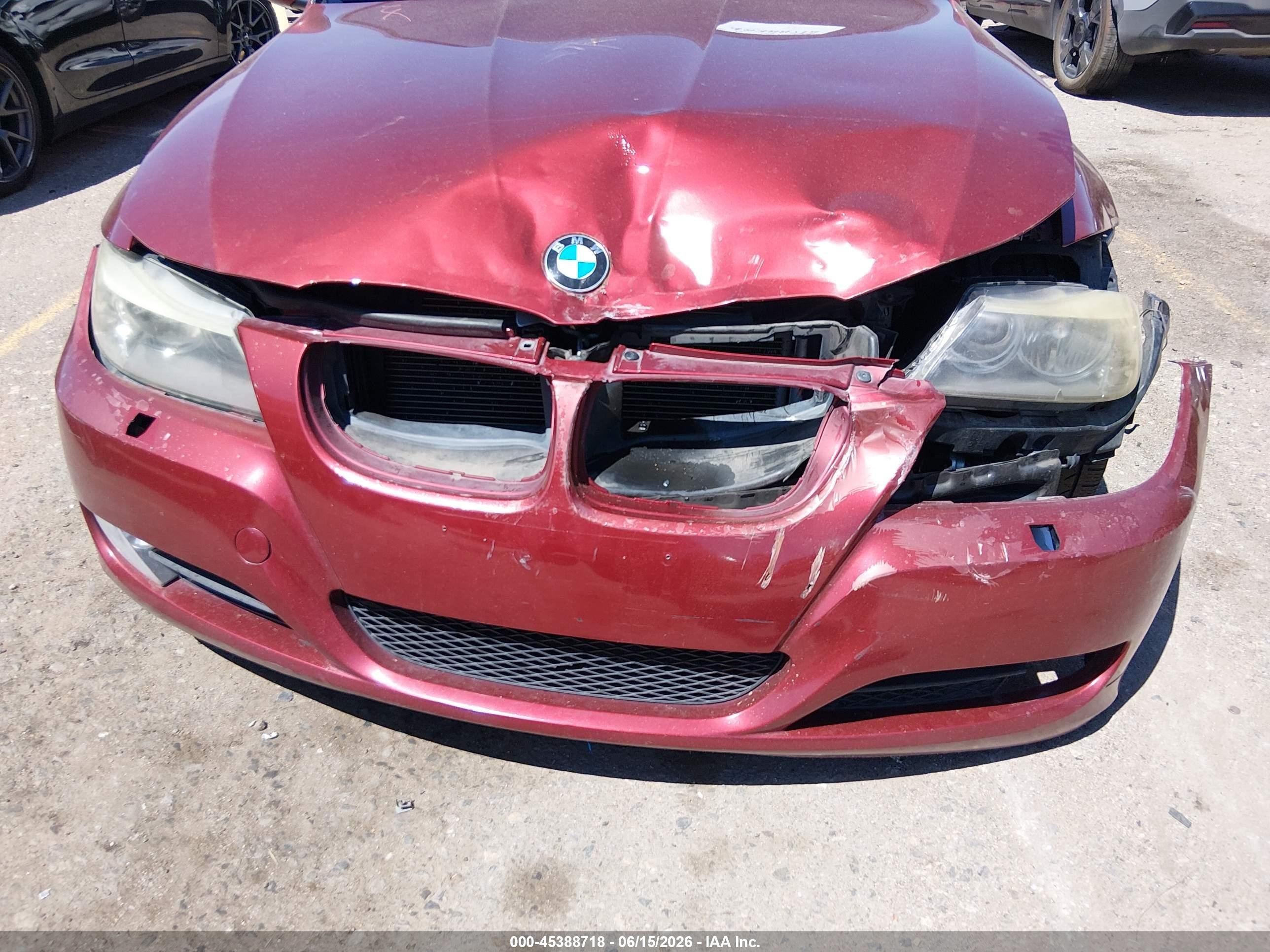 2011 Bmw 328i Xdrive Red vin: WBAPK7C52BF085588