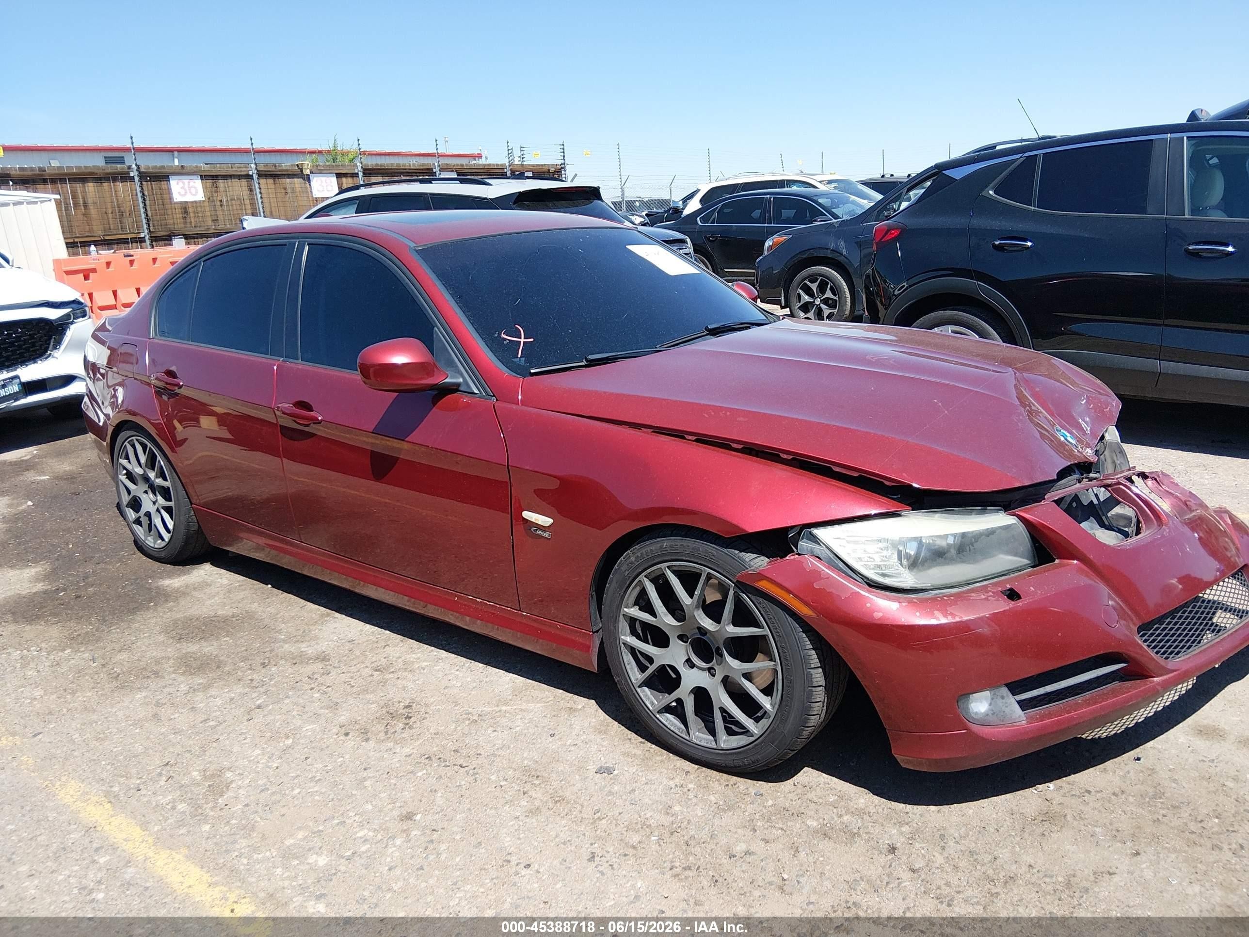 2011 Bmw 328i Xdrive Red vin: WBAPK7C52BF085588