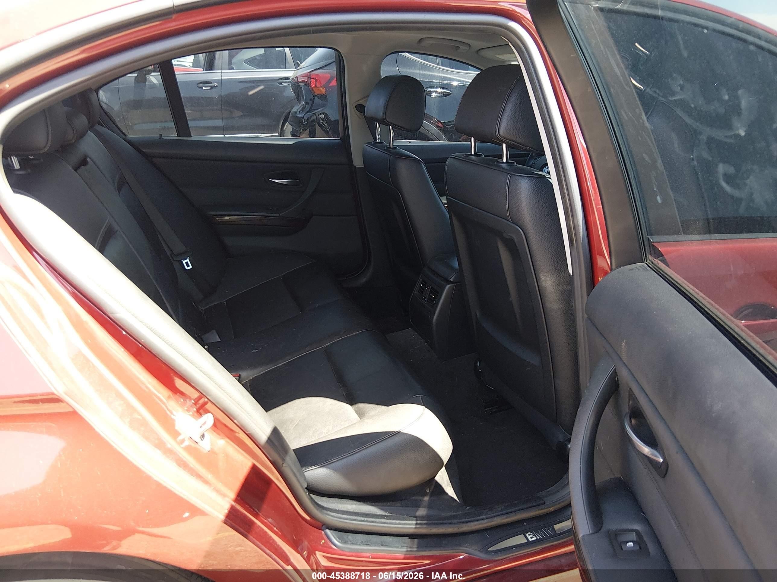 2011 Bmw 328i Xdrive Red vin: WBAPK7C52BF085588