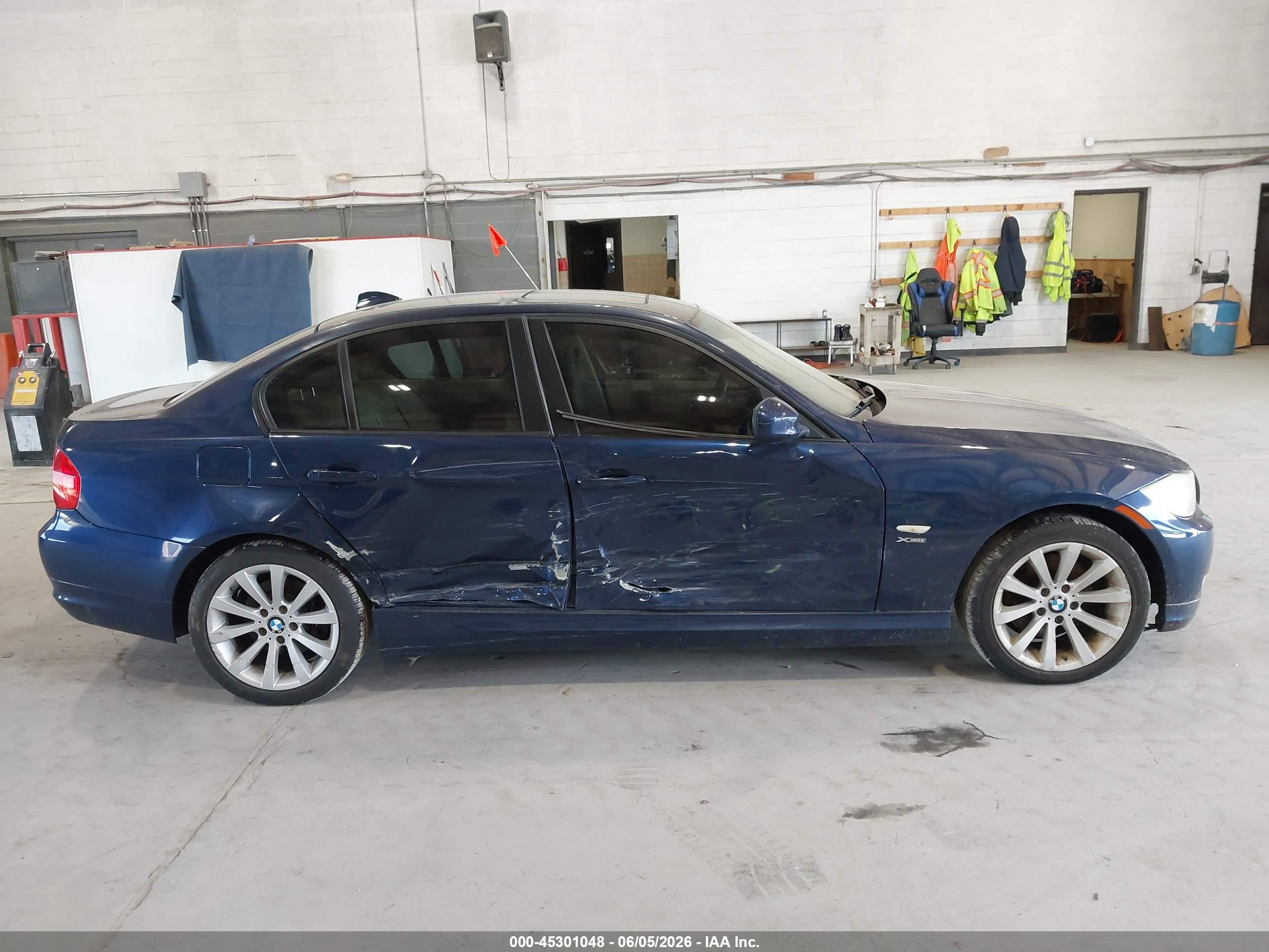 2011 Bmw 328i Xdrive Dark Blue vin: WBAPK7C53BA463835