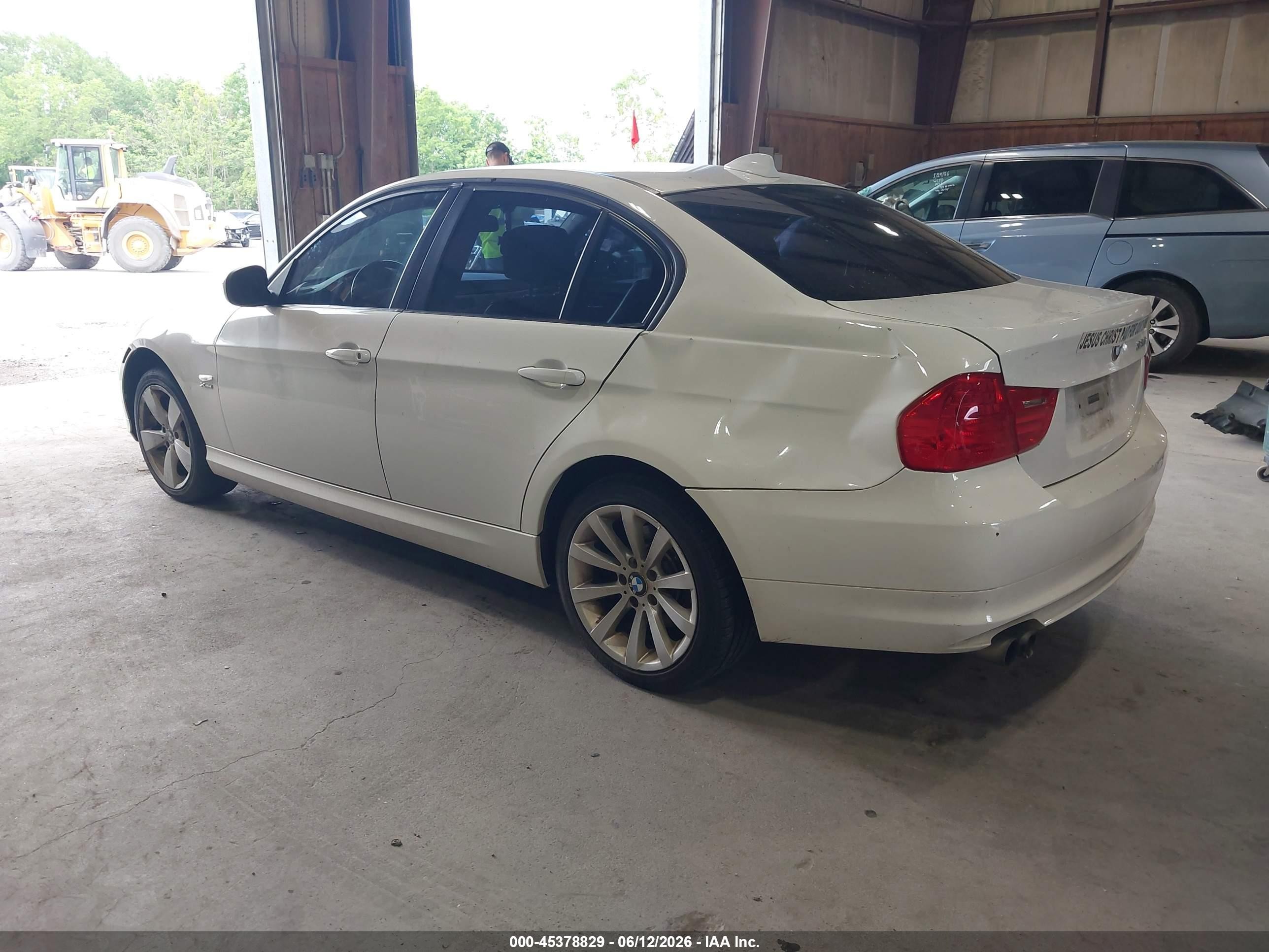2011 Bmw 328i Xdrive White vin: WBAPK7C53BA463883