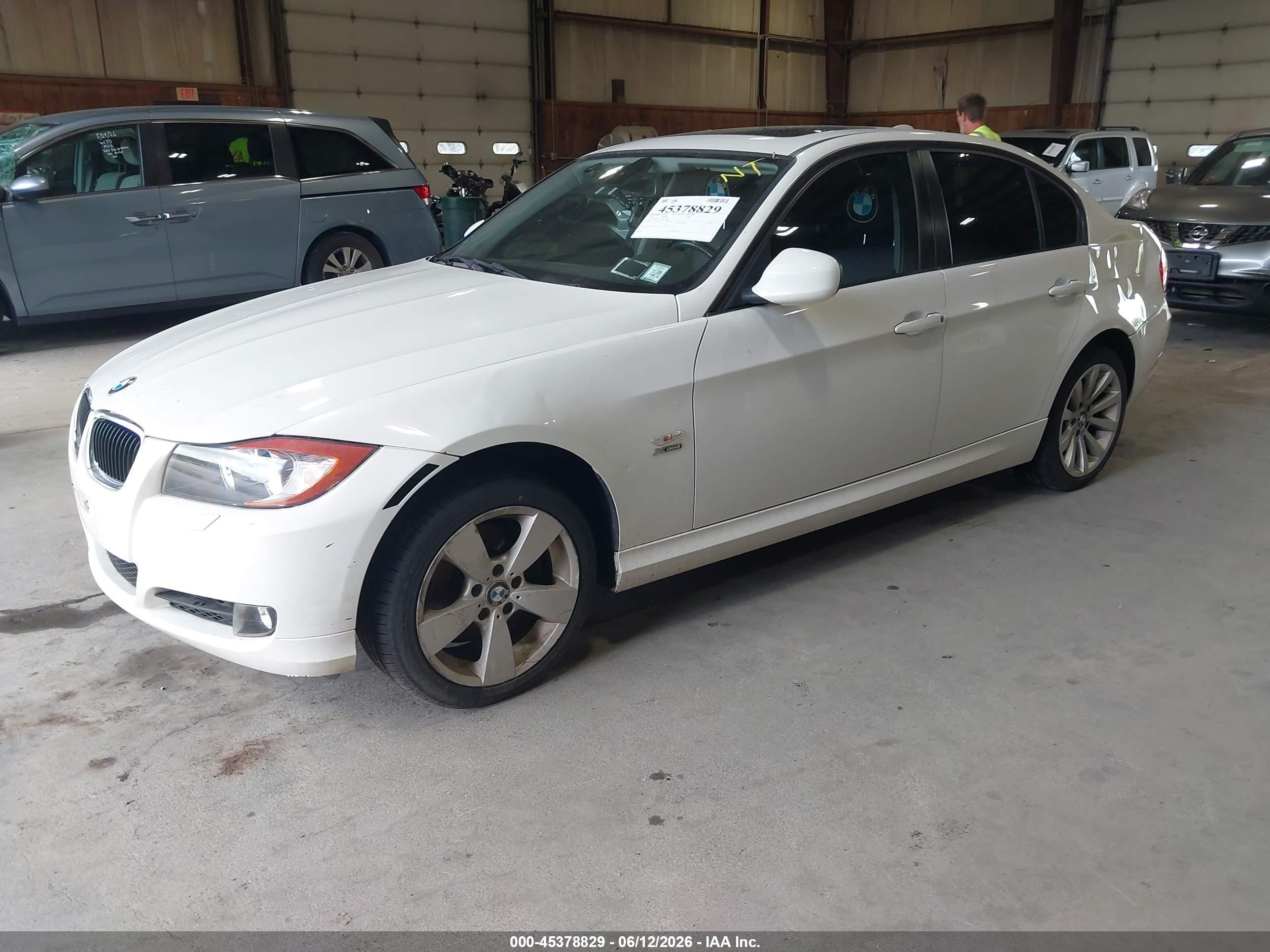 2011 Bmw 328i Xdrive White vin: WBAPK7C53BA463883
