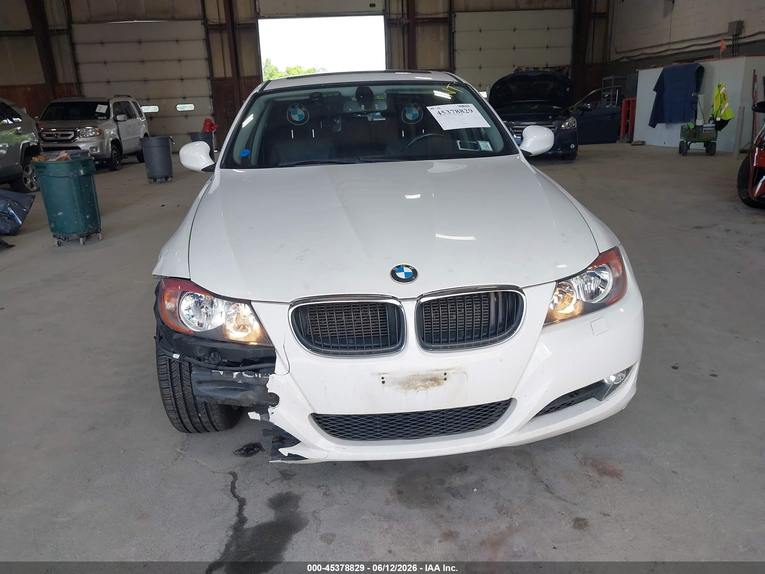 2011 Bmw 328i Xdrive White vin: WBAPK7C53BA463883