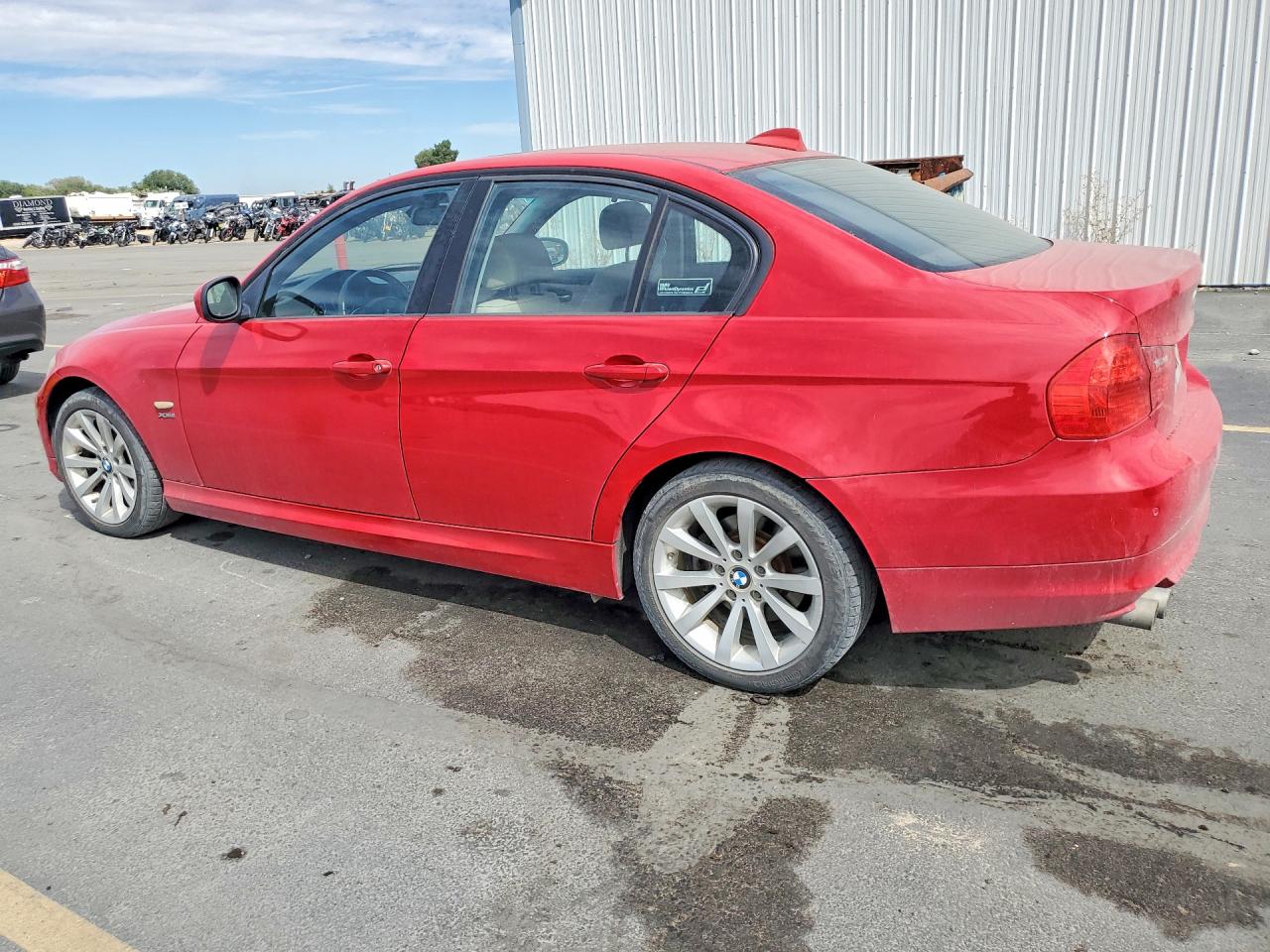 2011 Bmw 328 Xi Red vin: WBAPK7C53BA817532