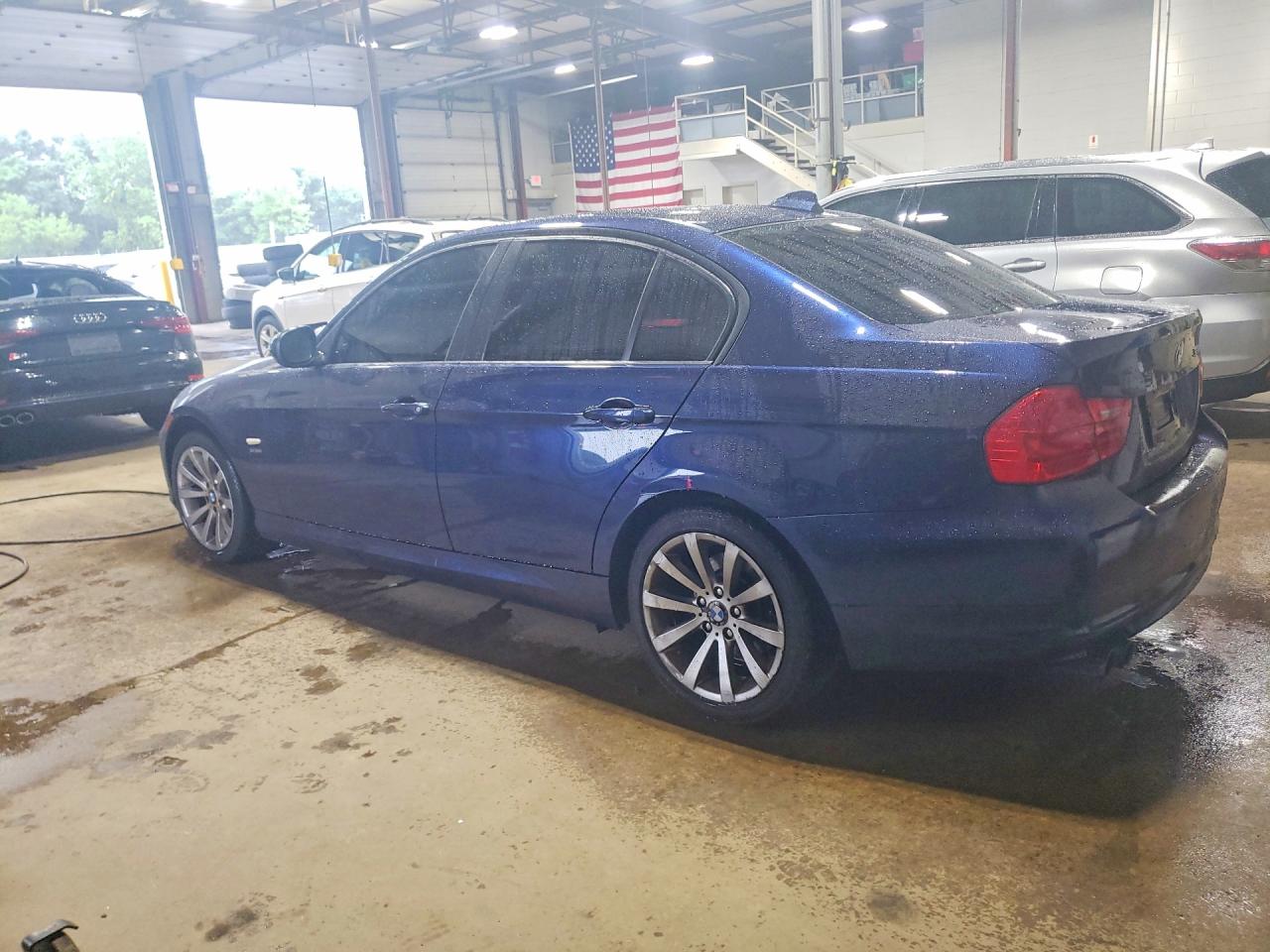 2011 Bmw 328 Xi Blue vin: WBAPK7C53BA819099