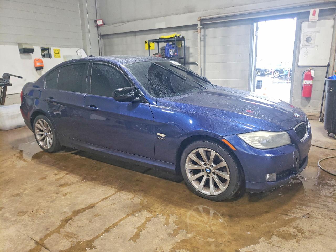 2011 Bmw 328 Xi Blue vin: WBAPK7C53BA819099