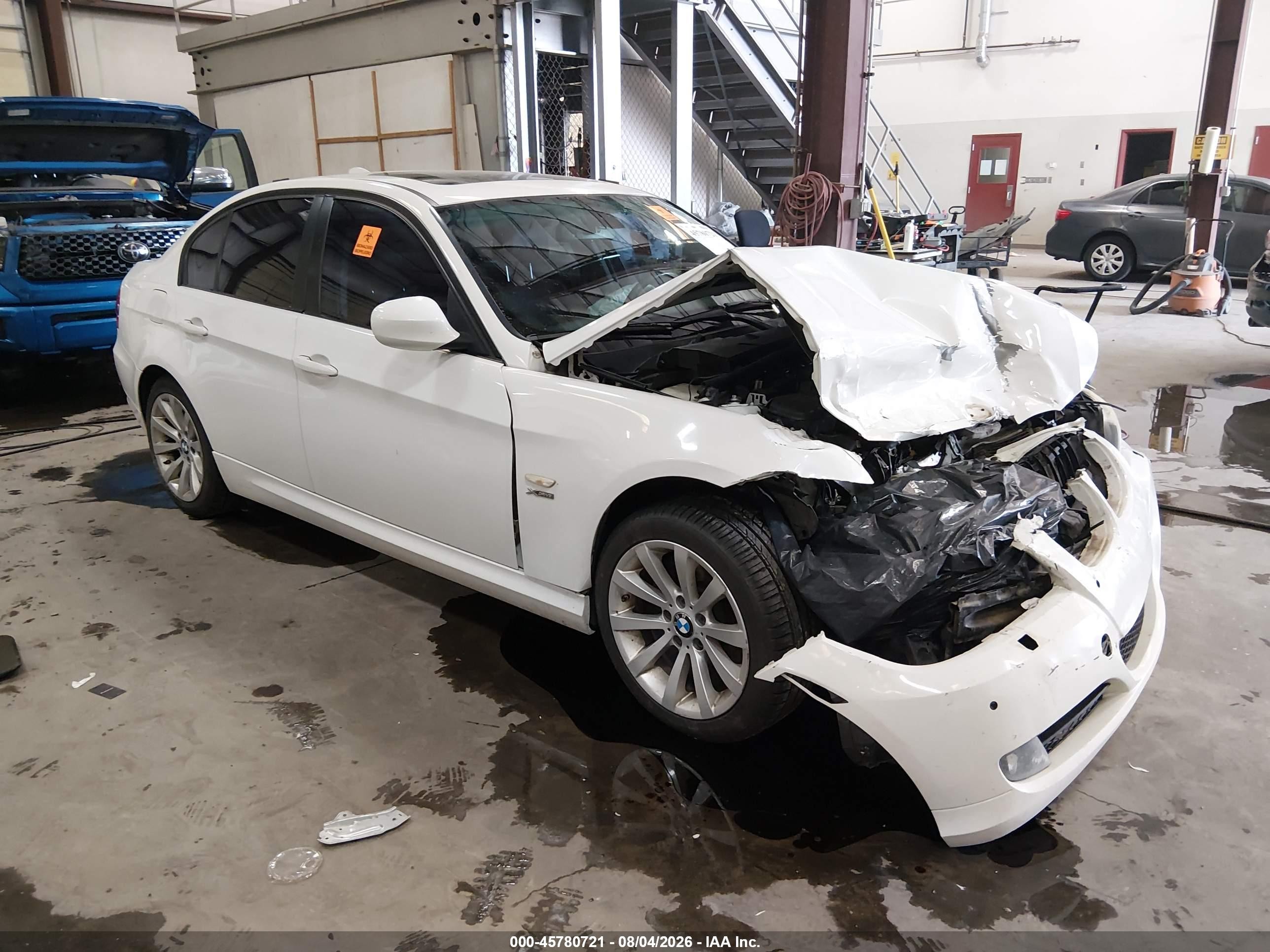 2011 Bmw 328i Xdrive White vin: WBAPK7C54BA819354