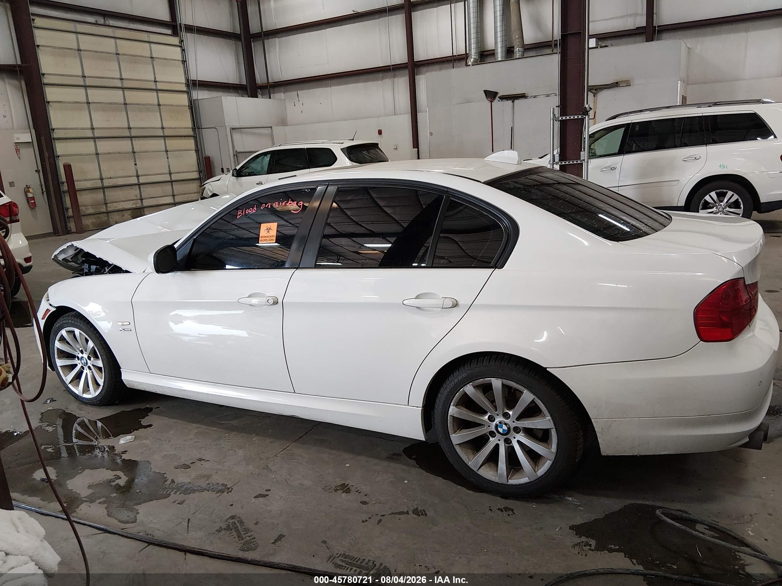 2011 Bmw 328i Xdrive White vin: WBAPK7C54BA819354