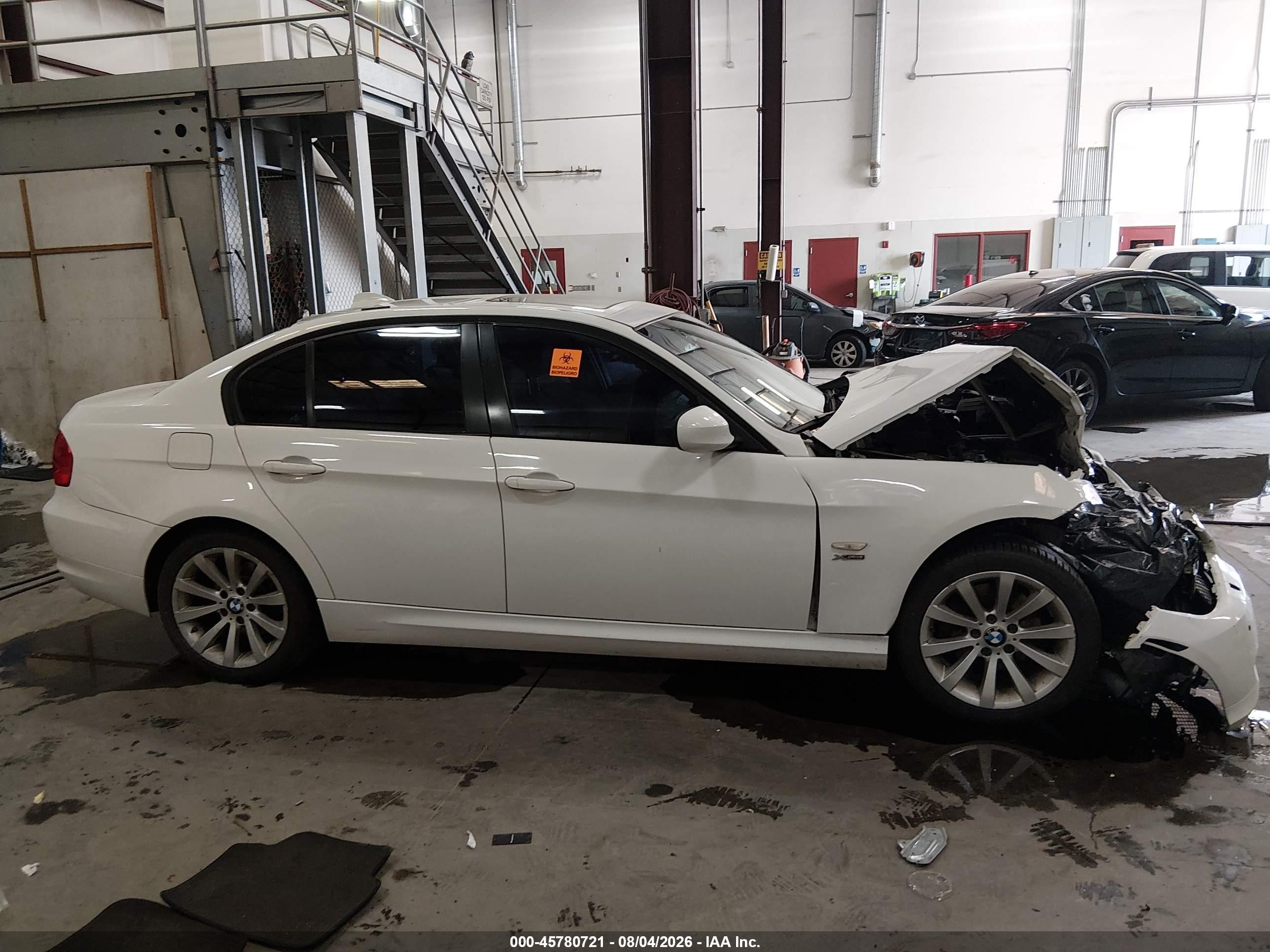 2011 Bmw 328i Xdrive White vin: WBAPK7C54BA819354