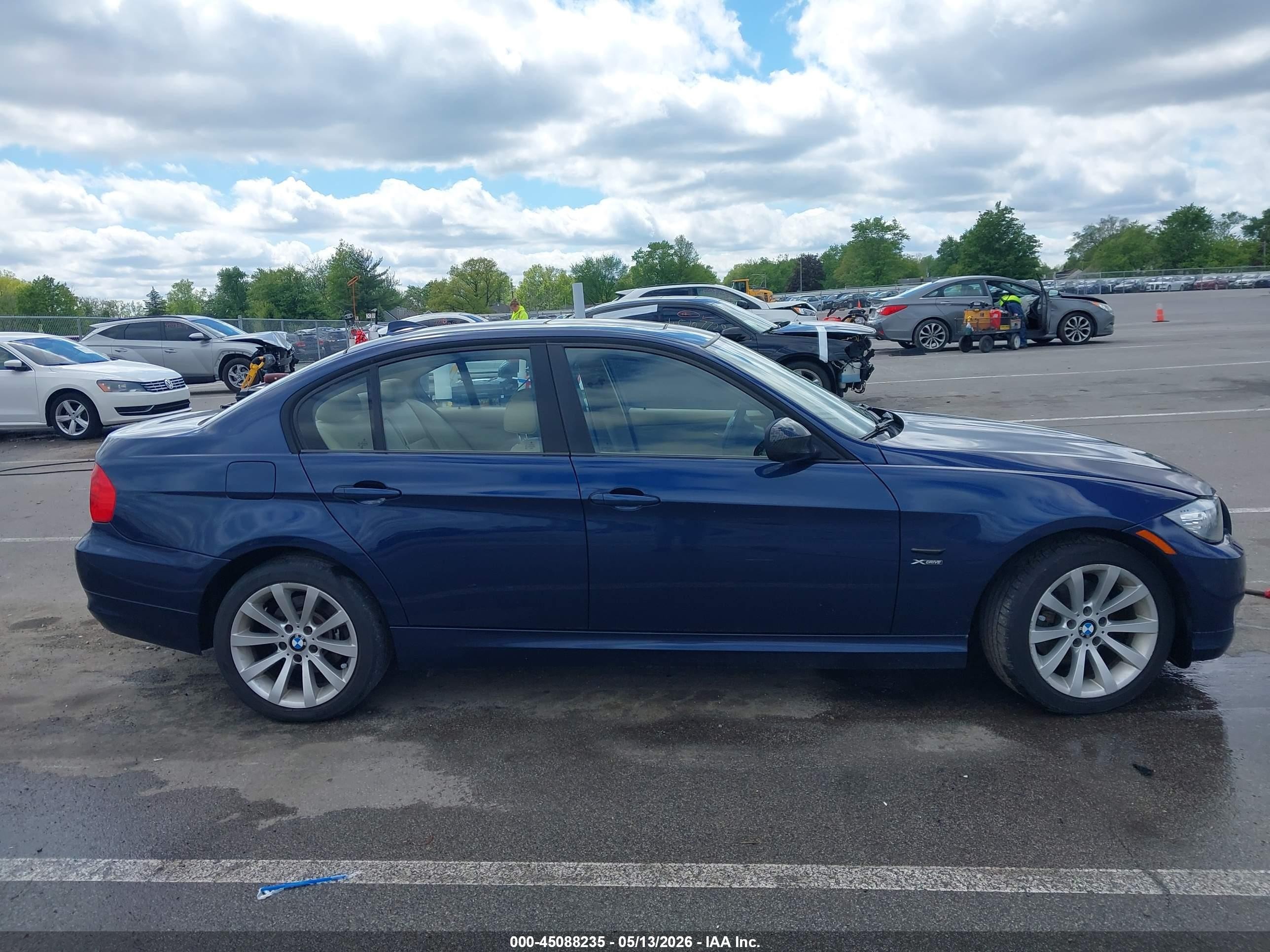 2011 Bmw 328i Xdrive Blue vin: WBAPK7C54BF195266