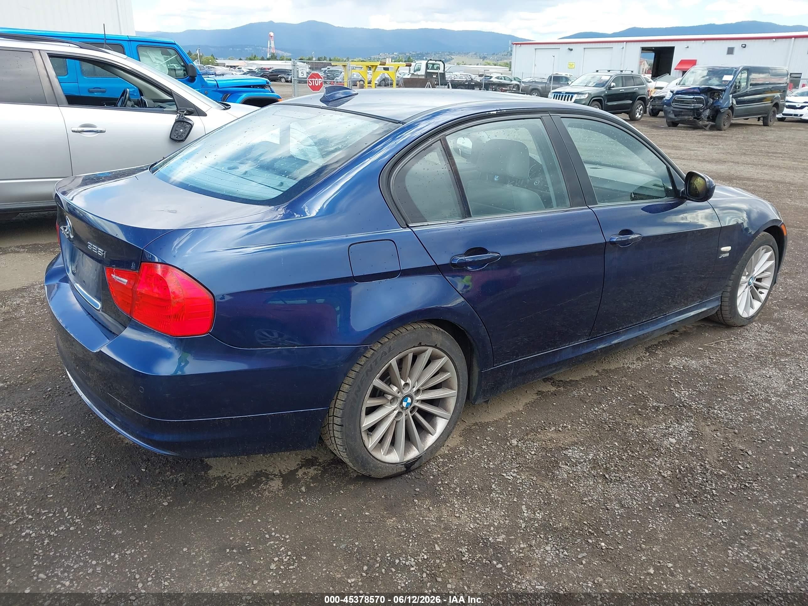 2011 Bmw 328i Xdrive Blue vin: WBAPK7C56BA973645