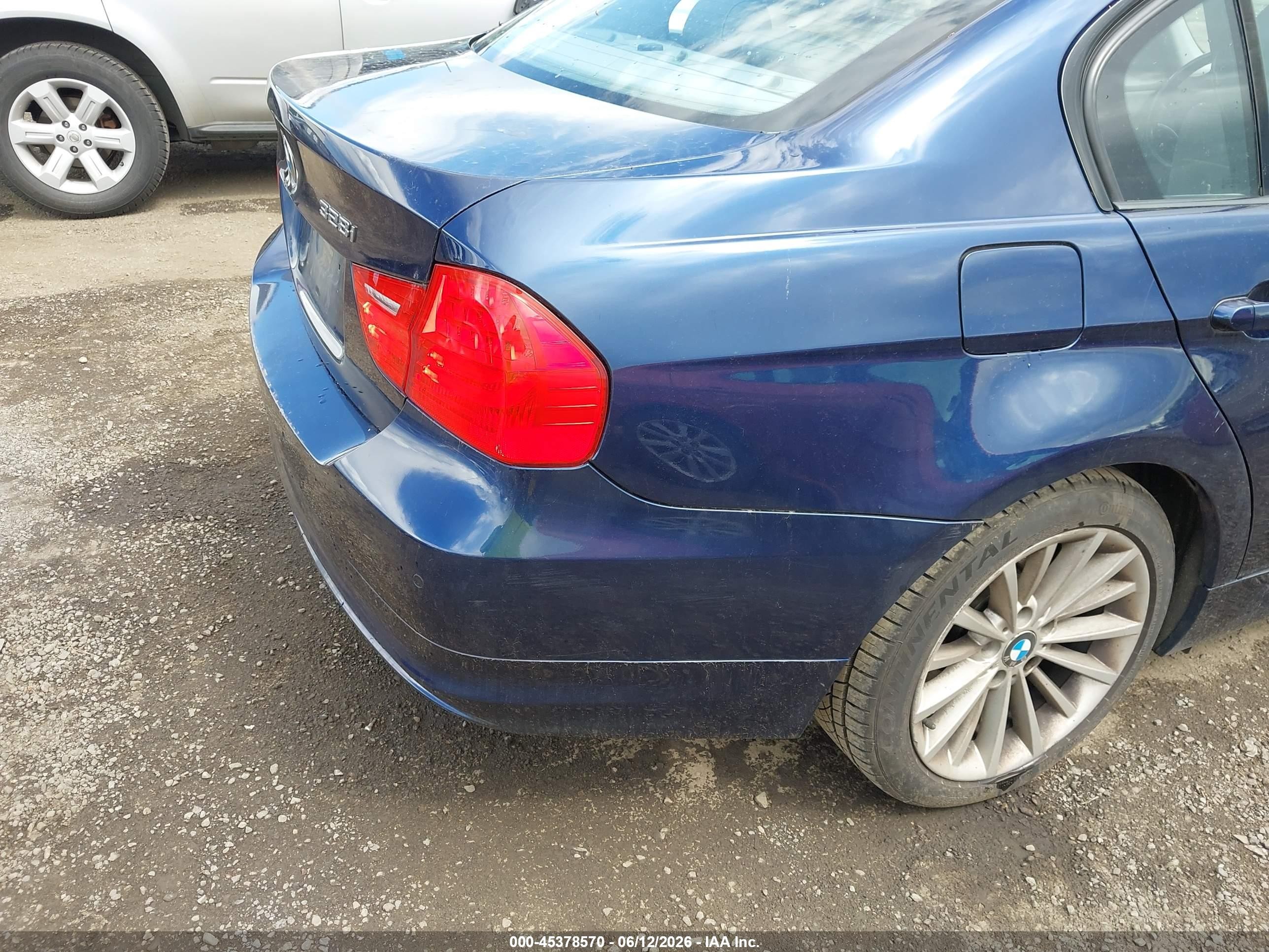 2011 Bmw 328i Xdrive Blue vin: WBAPK7C56BA973645