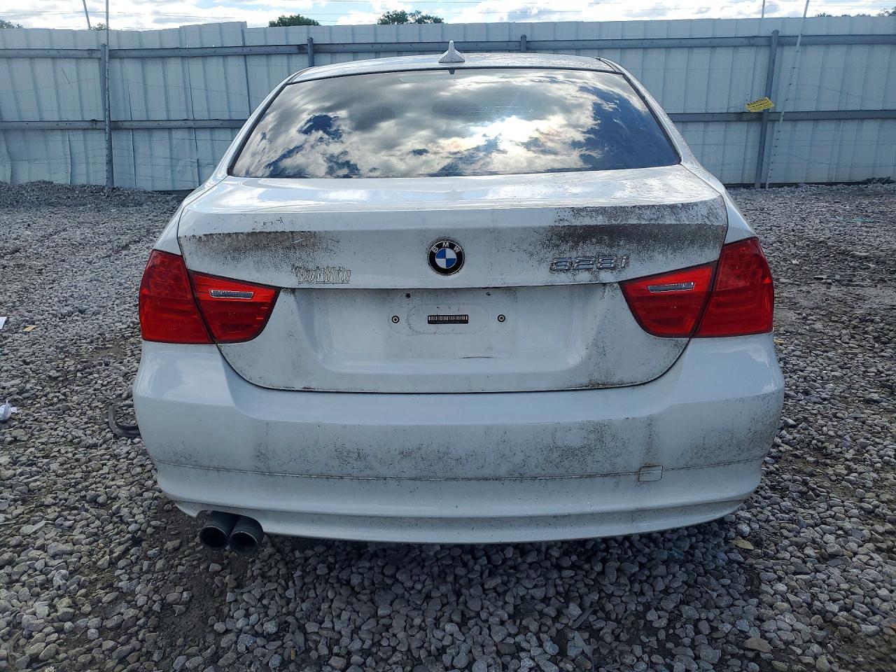 2010 Bmw 328 Xi White vin: WBAPK7C57AA461486