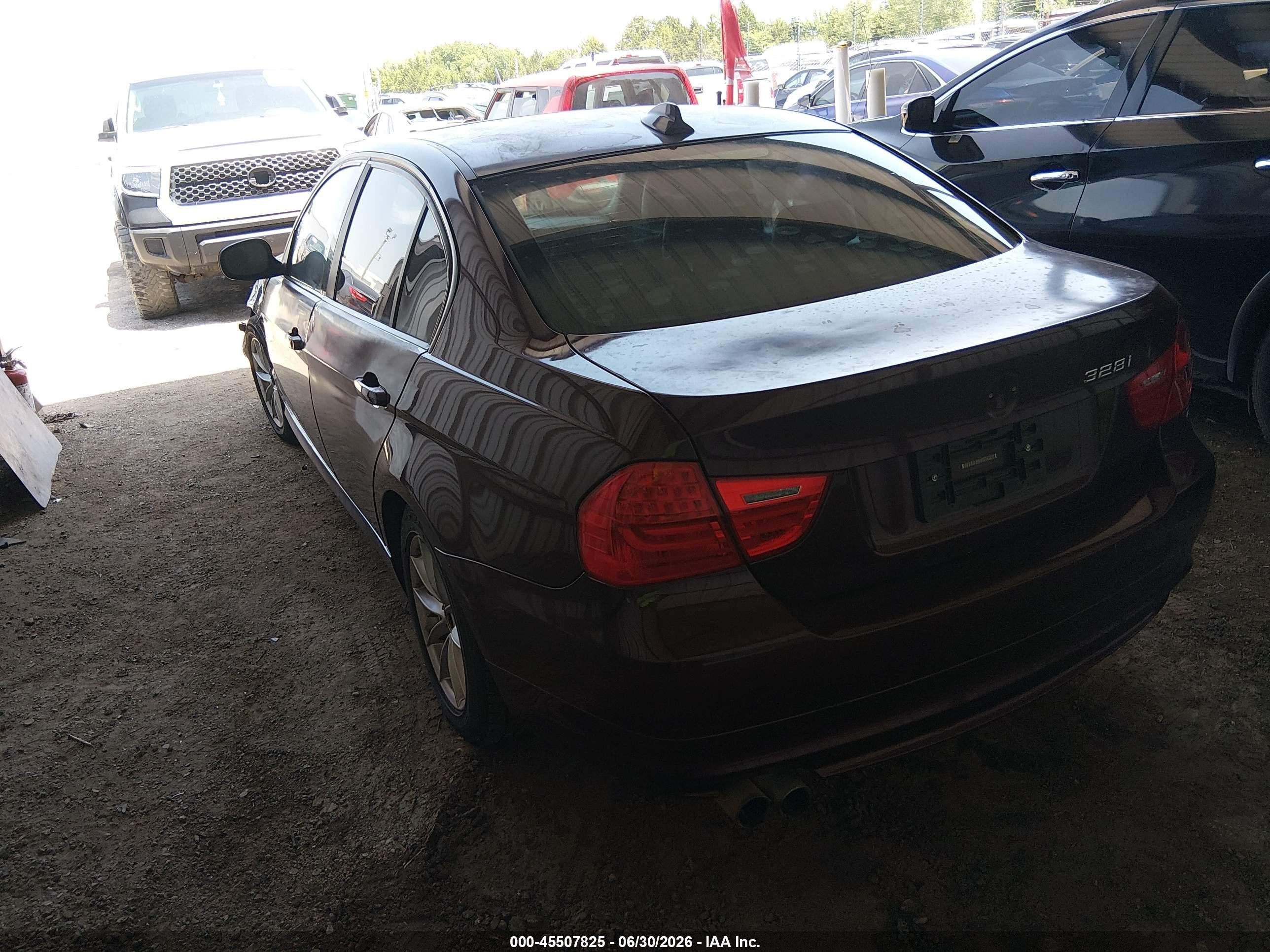 2010 Bmw 328i Xdrive Maroon vin: WBAPK7C57AA461942