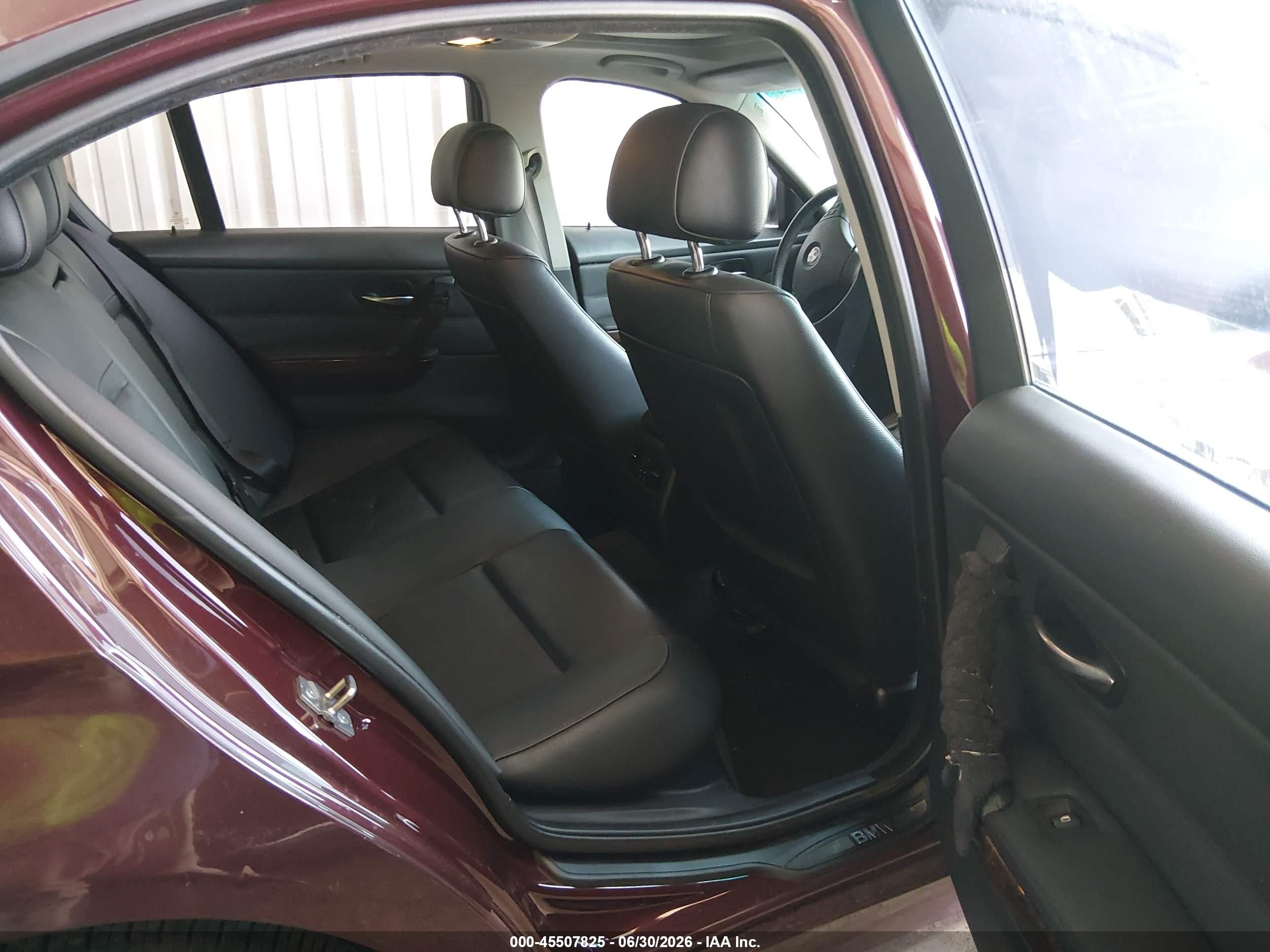 2010 Bmw 328i Xdrive Maroon vin: WBAPK7C57AA461942