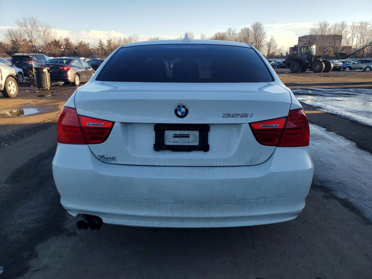2011 Bmw 328 Xi White vin: WBAPK7C57BA817937