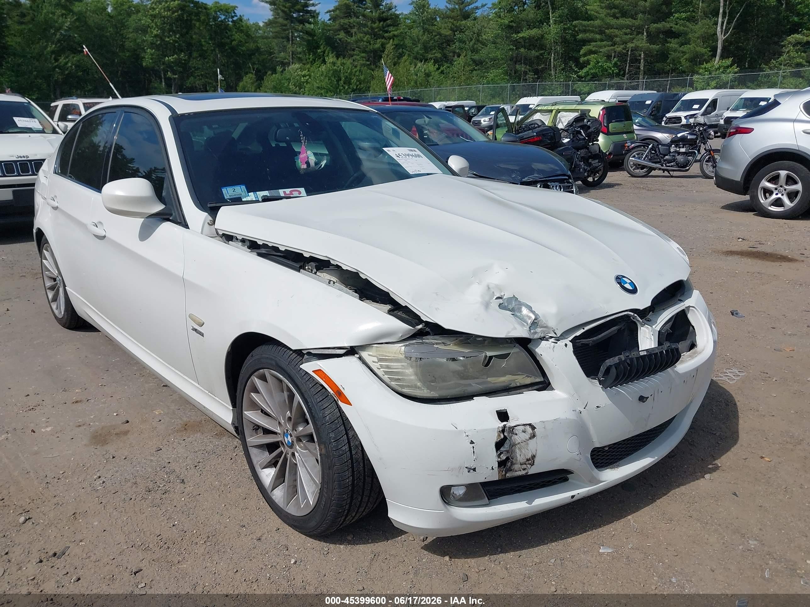 2011 Bmw 328i Xdrive White vin: WBAPK7C57BA820871