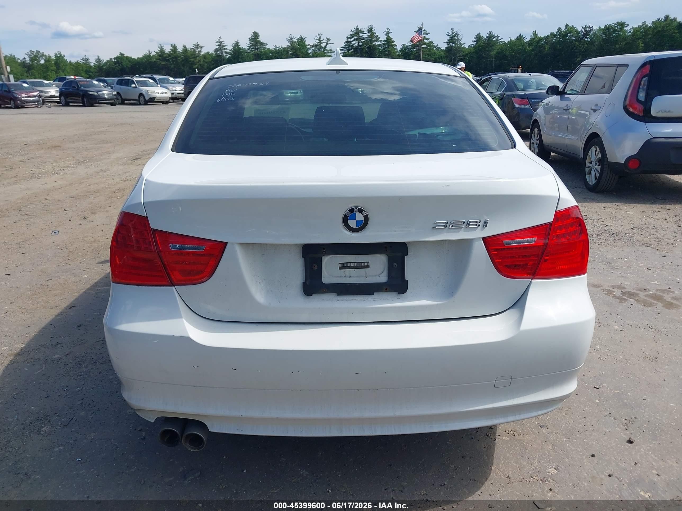 2011 Bmw 328i Xdrive White vin: WBAPK7C57BA820871