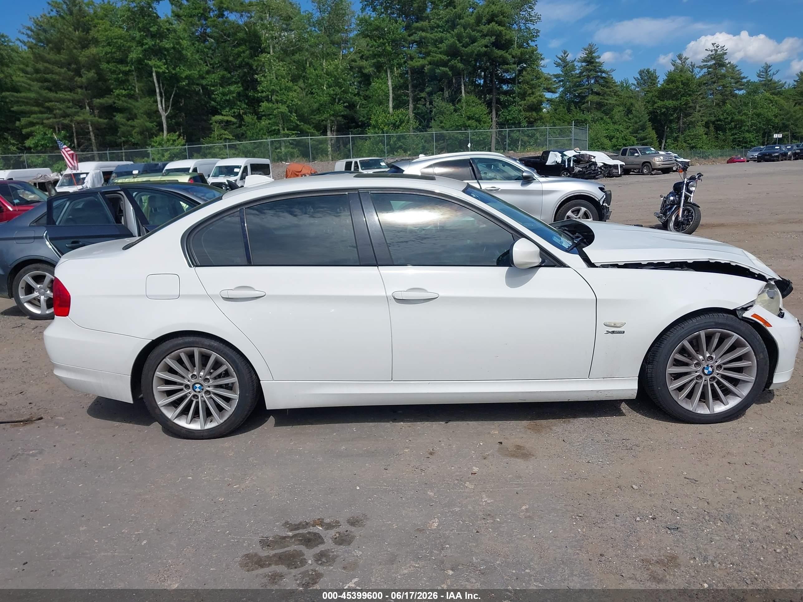 2011 Bmw 328i Xdrive White vin: WBAPK7C57BA820871