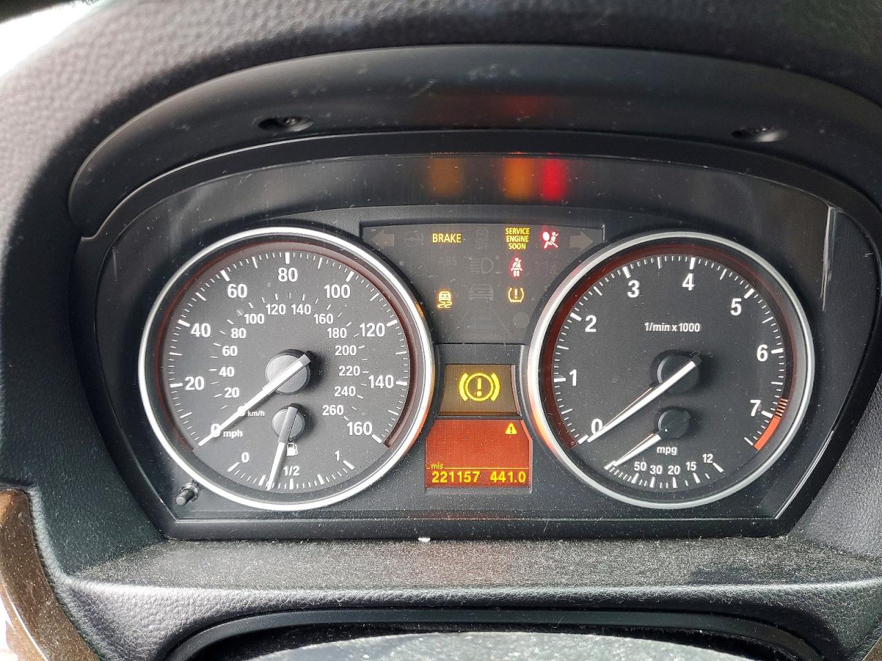 2011 Bmw 328 Xi Черный vin: WBAPK7C57BF083657