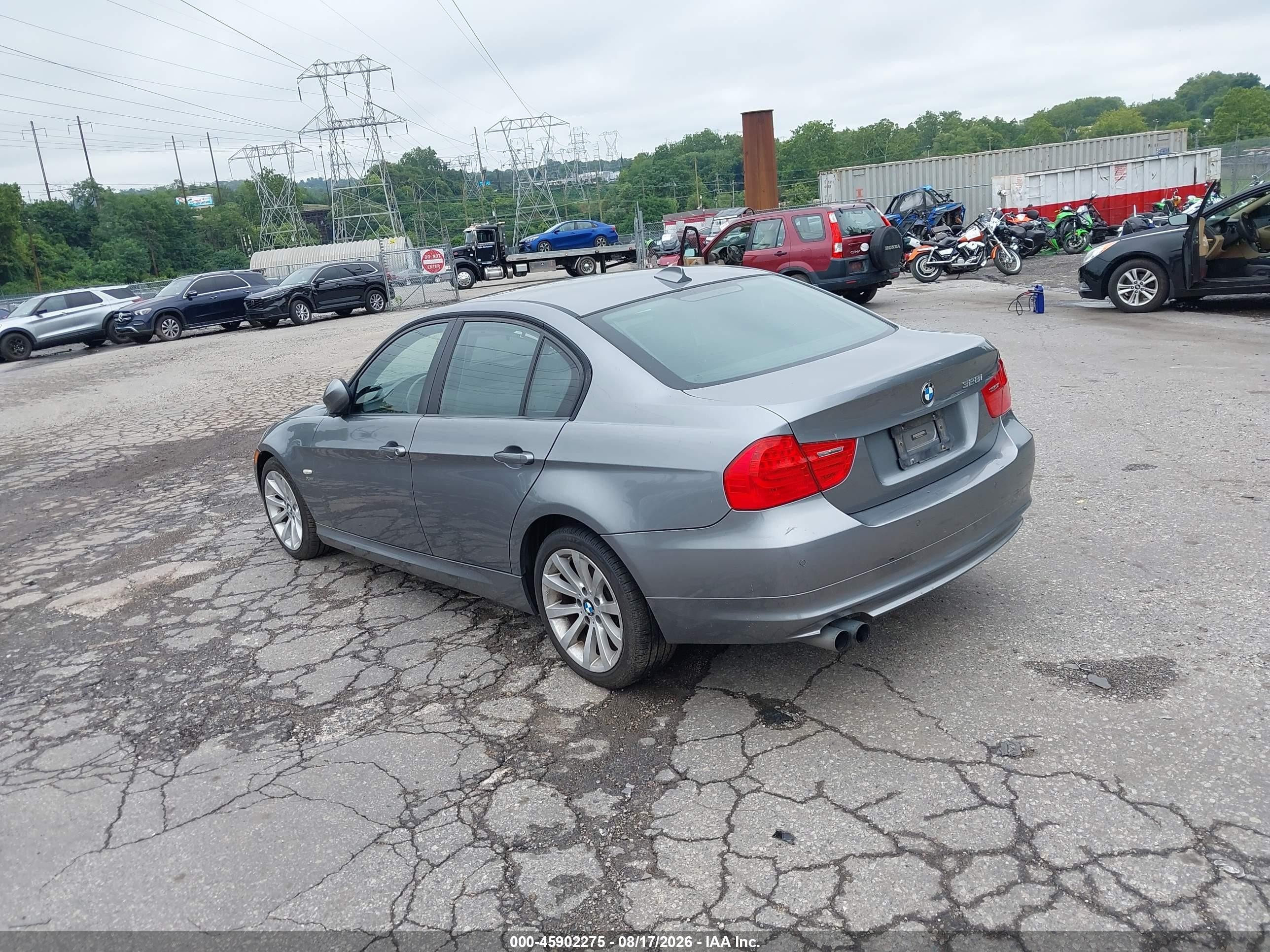2011 Bmw 328i Xdrive Gray vin: WBAPK7C57BF086767