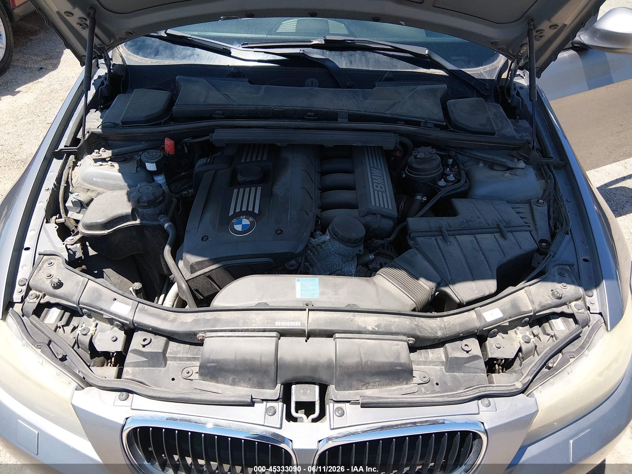 2011 Bmw 328i Xdrive Silver vin: WBAPK7C58BA771504