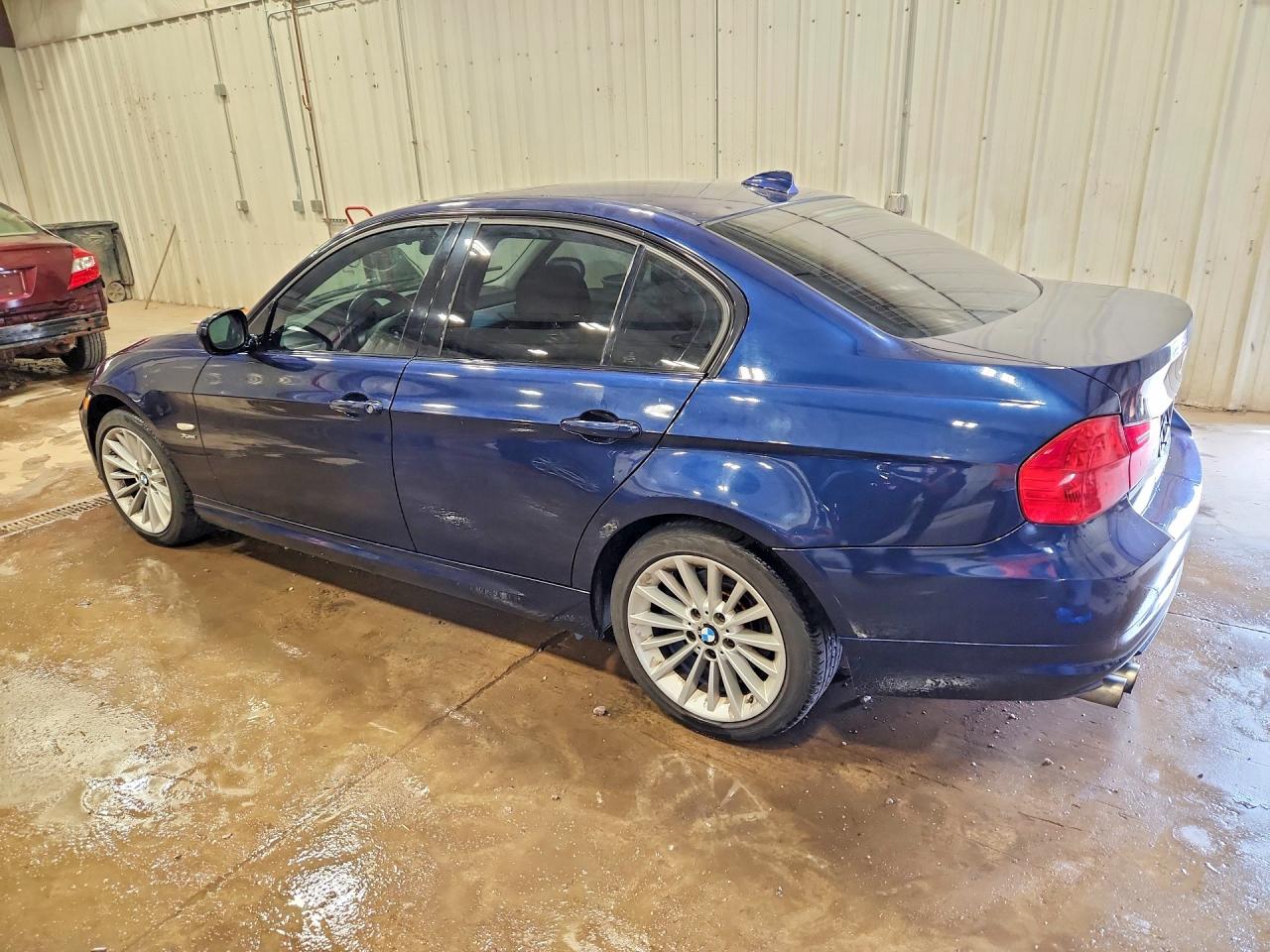 2011 Bmw 328 Xi Blue vin: WBAPK7C58BA772118