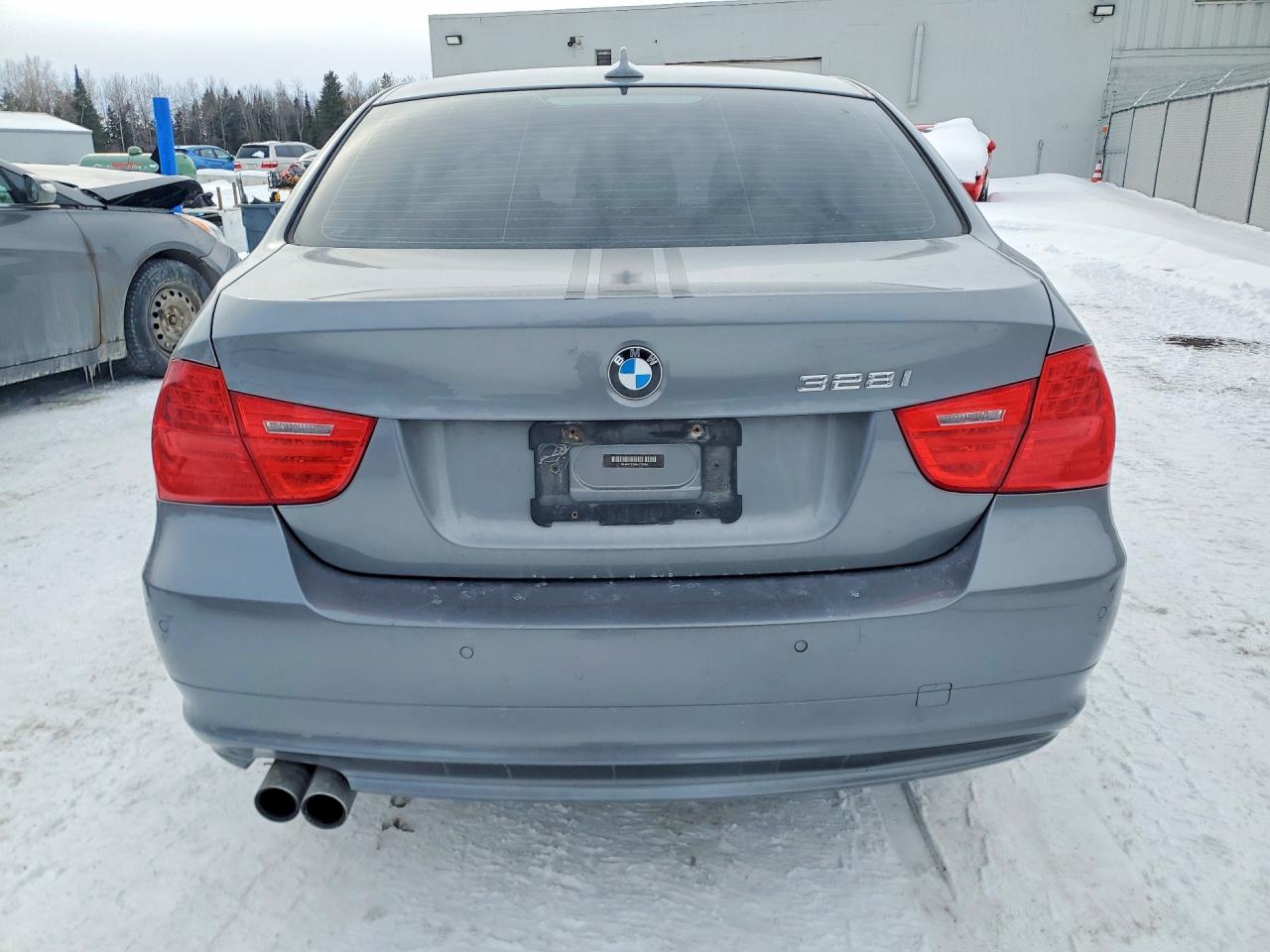 2011 Bmw 328 Xi Серебряный vin: WBAPK7C59BA773004