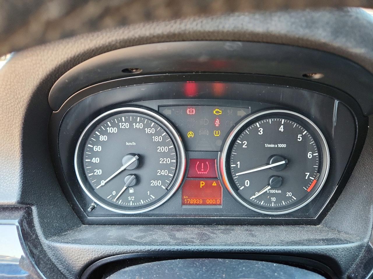 2011 Bmw 328 Xi Gray vin: WBAPK7C59BA821939