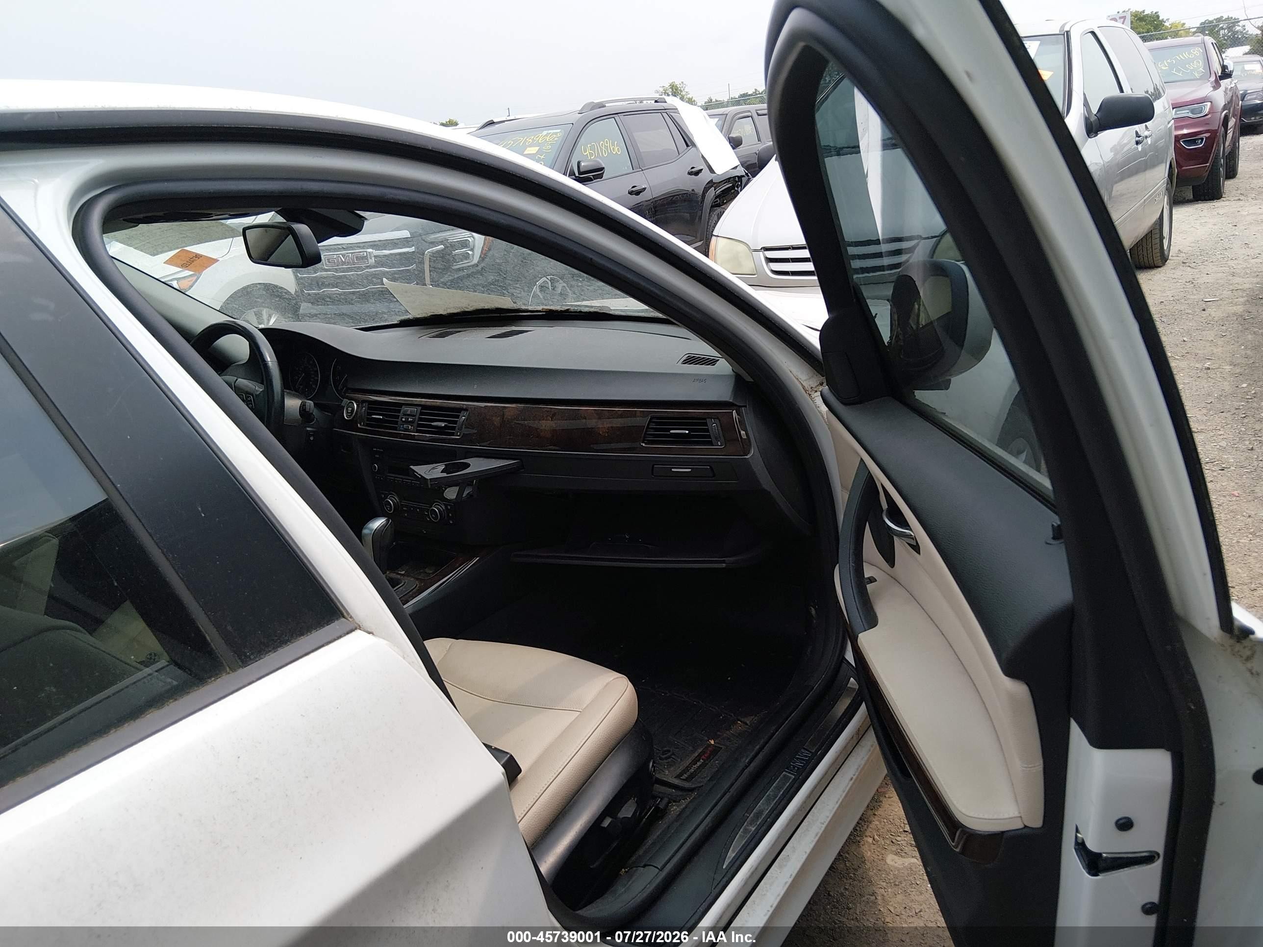2011 Bmw 328i Xdrive Белый vin: WBAPK7C59BF083689