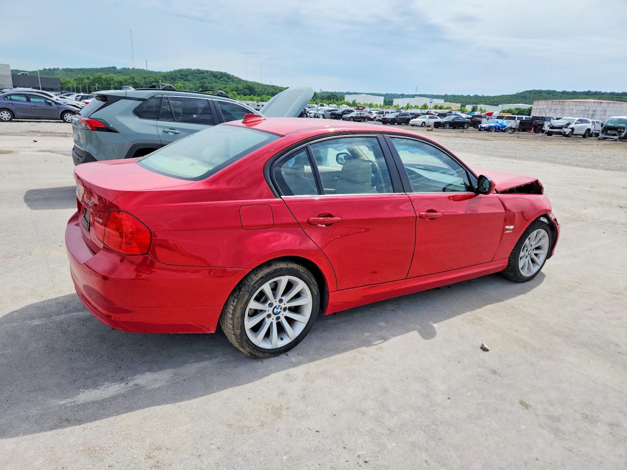 2011 Bmw 328 Xi Red vin: WBAPK7C59BF195358