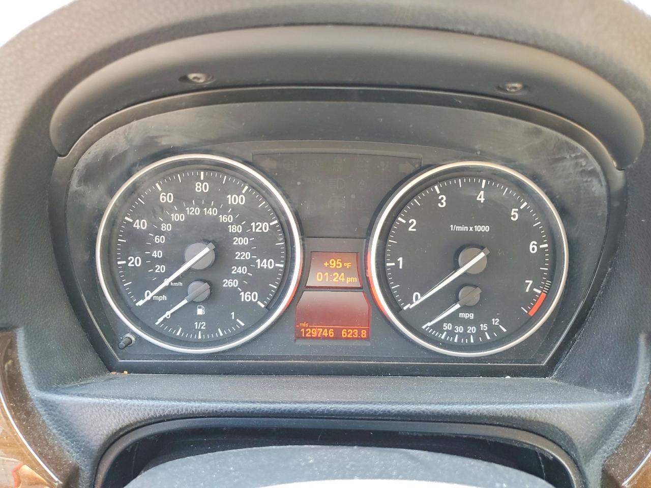 2011 Bmw 328 Xi Red vin: WBAPK7C59BF195358