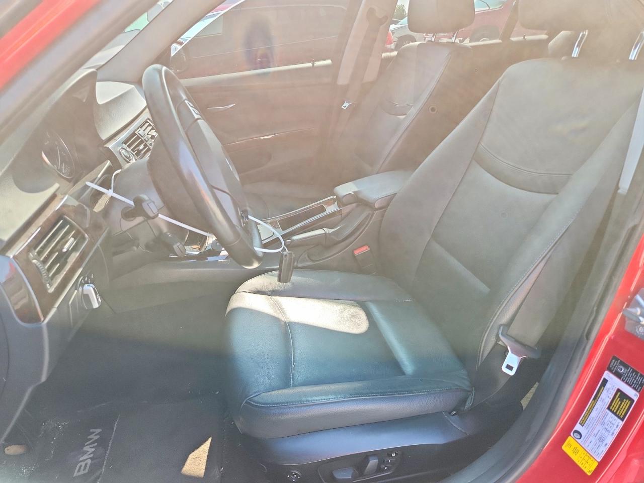 2011 Bmw 328 Xi Red vin: WBAPK7C5XBA464092