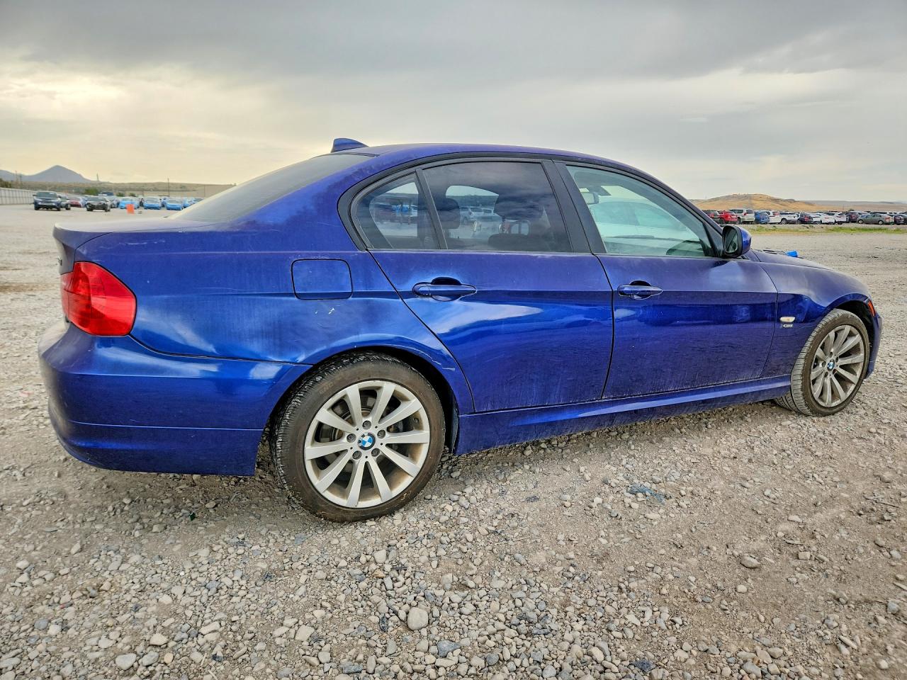 2011 Bmw 328 Xi Blue vin: WBAPK7C5XBA972756