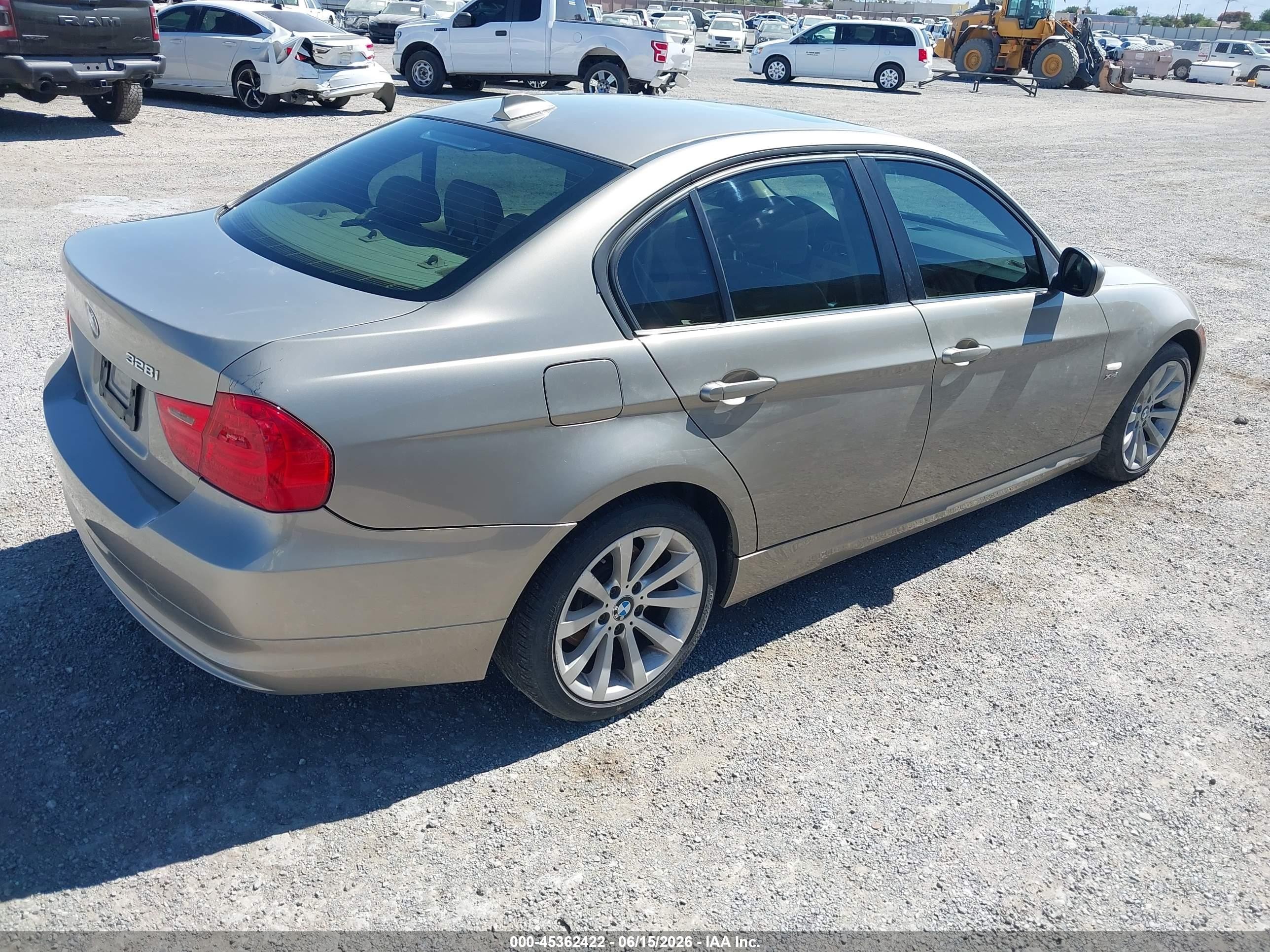 2011 Bmw 328i Xdrive Золотой vin: WBAPK7C5XBA973826