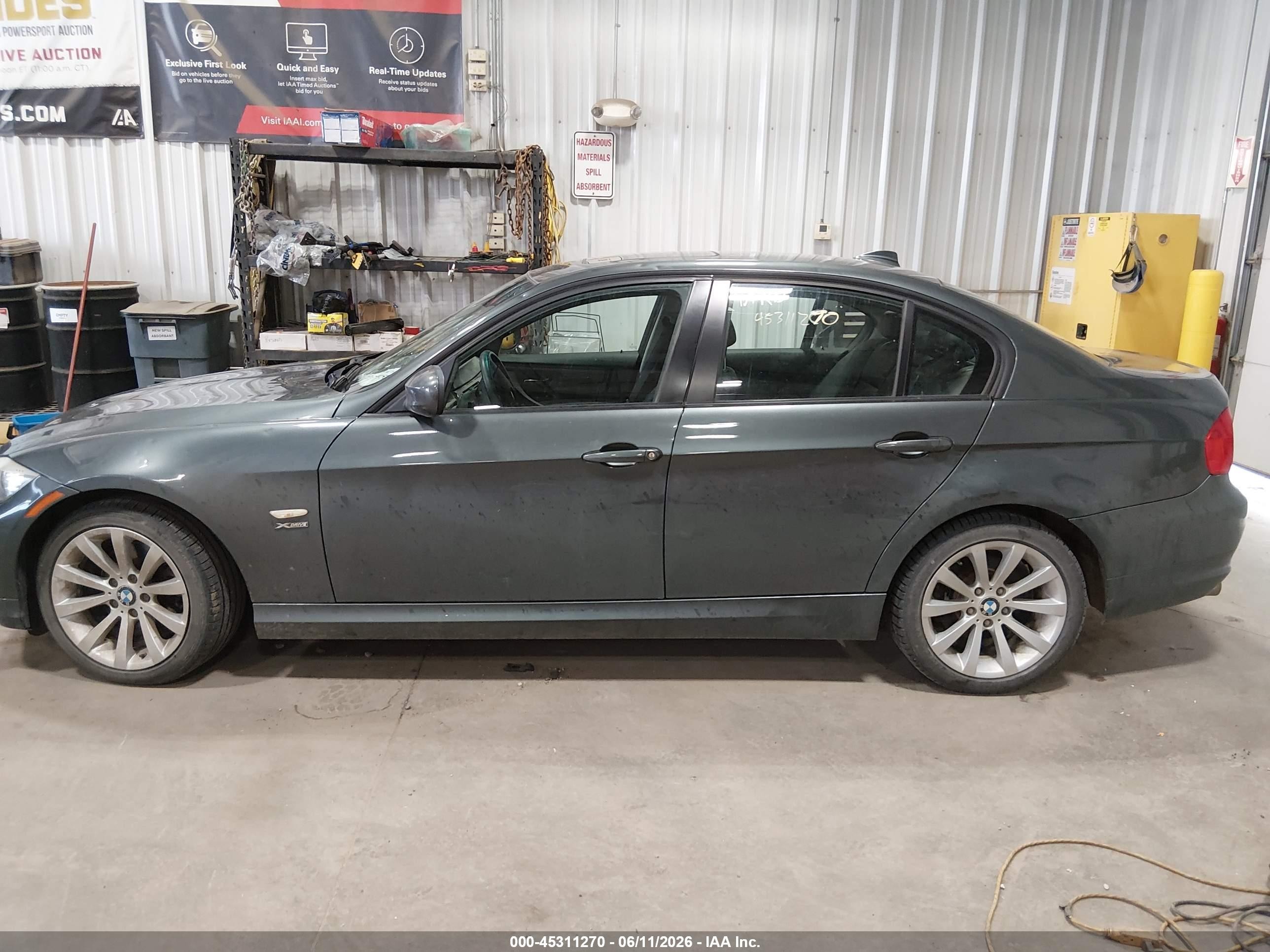 2011 Bmw 328i Xdrive Gray vin: WBAPK7C5XBF082857