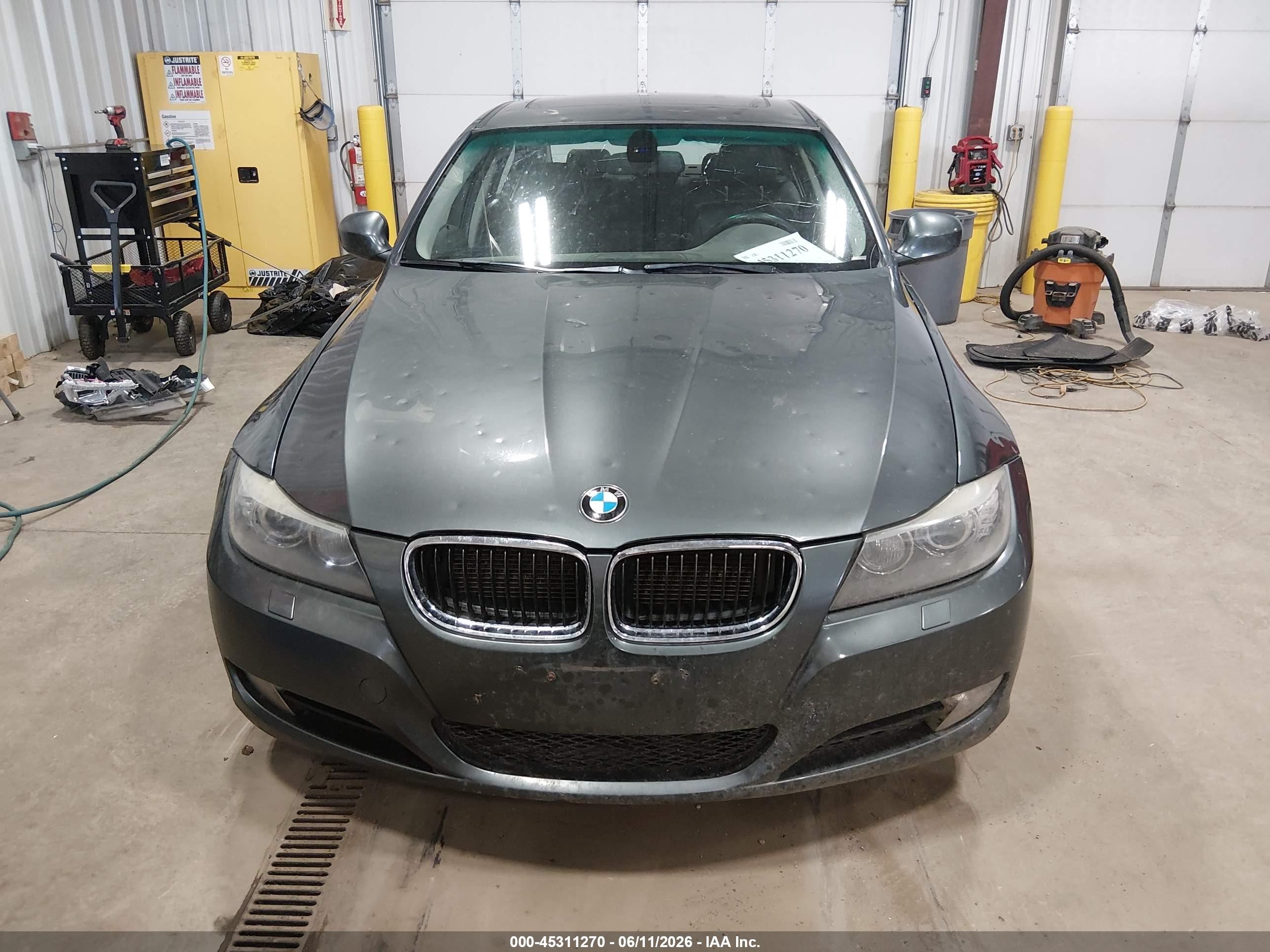 2011 Bmw 328i Xdrive Gray vin: WBAPK7C5XBF082857