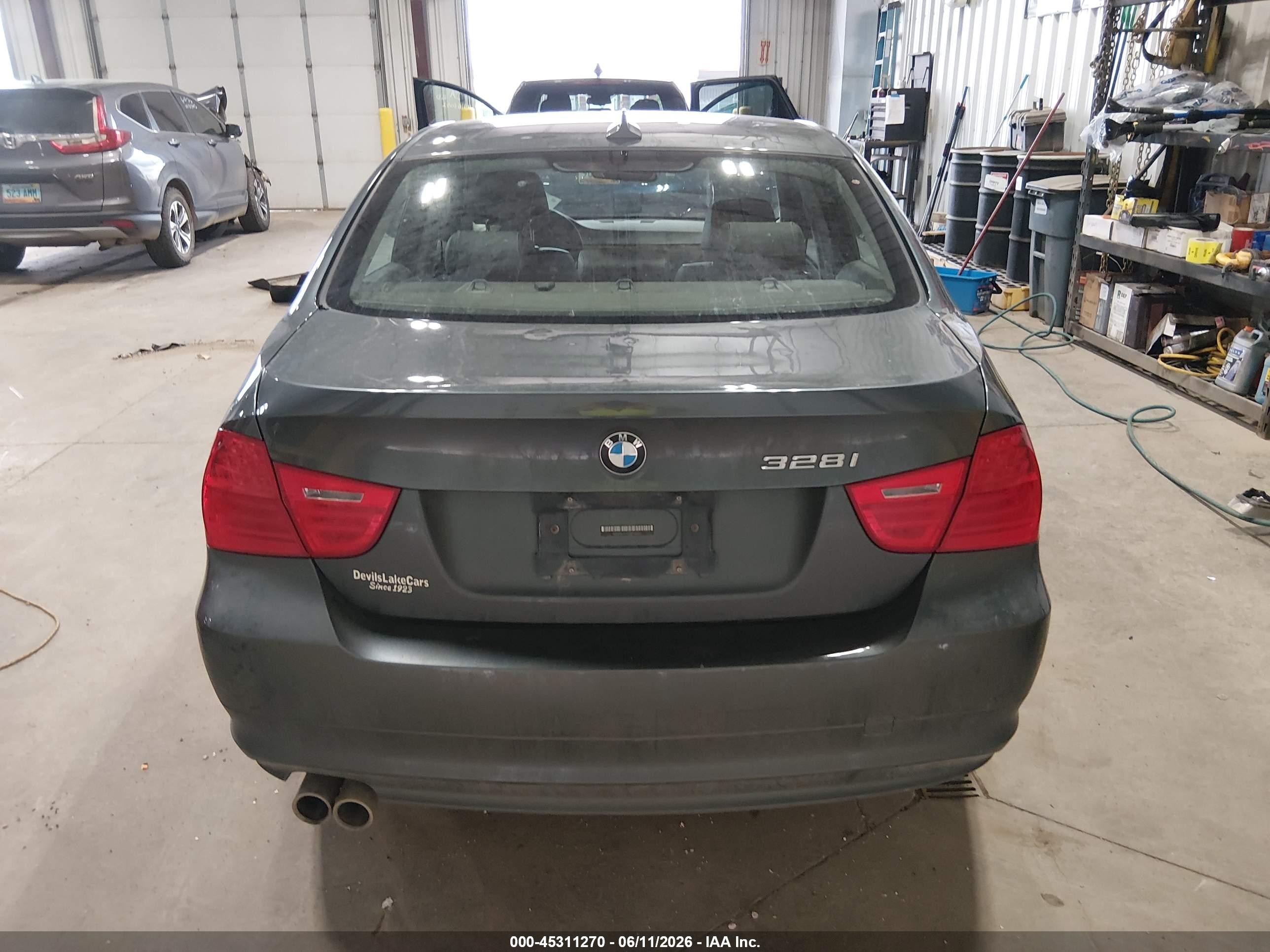 2011 Bmw 328i Xdrive Gray vin: WBAPK7C5XBF082857