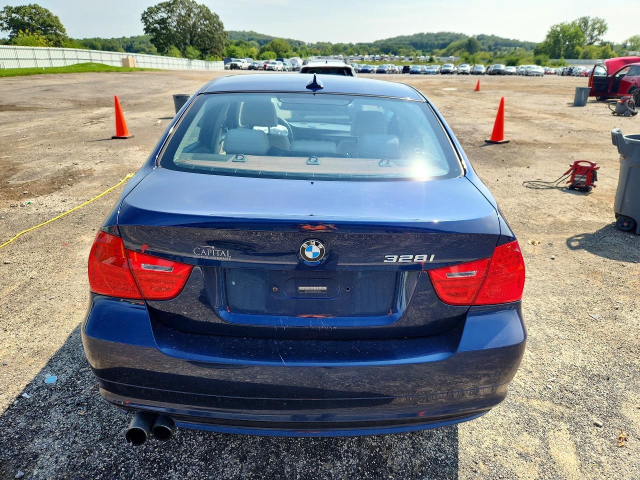 2011 Bmw 328 Xi Blue vin: WBAPK7G50BNN78766