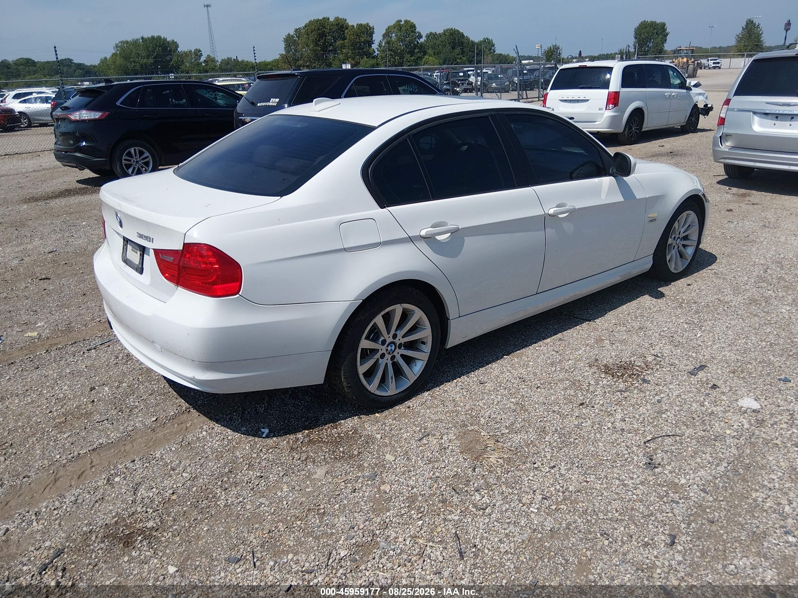 2011 Bmw 328i Xdrive White vin: WBAPK7G50BNN86253