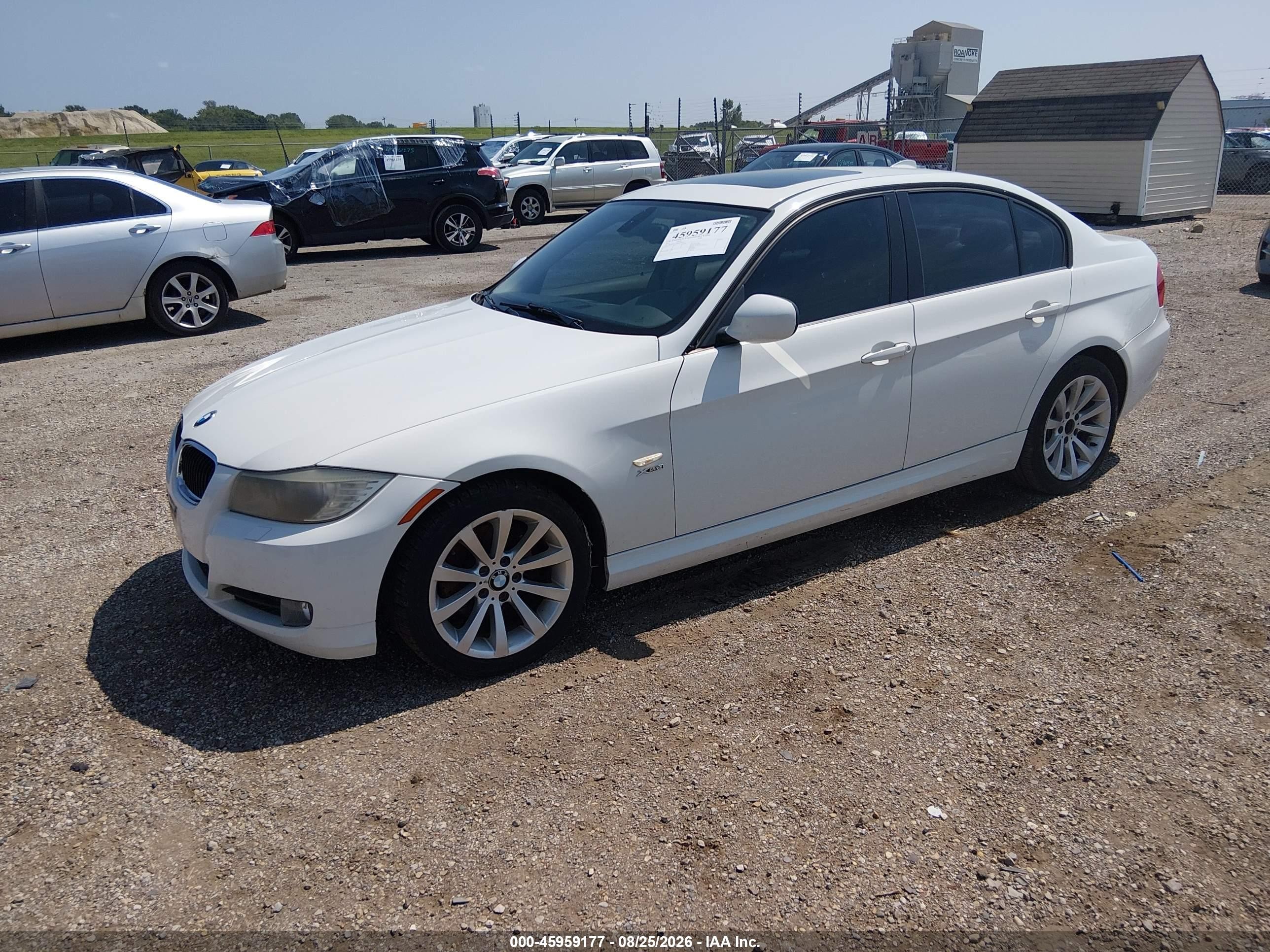 2011 Bmw 328i Xdrive White vin: WBAPK7G50BNN86253