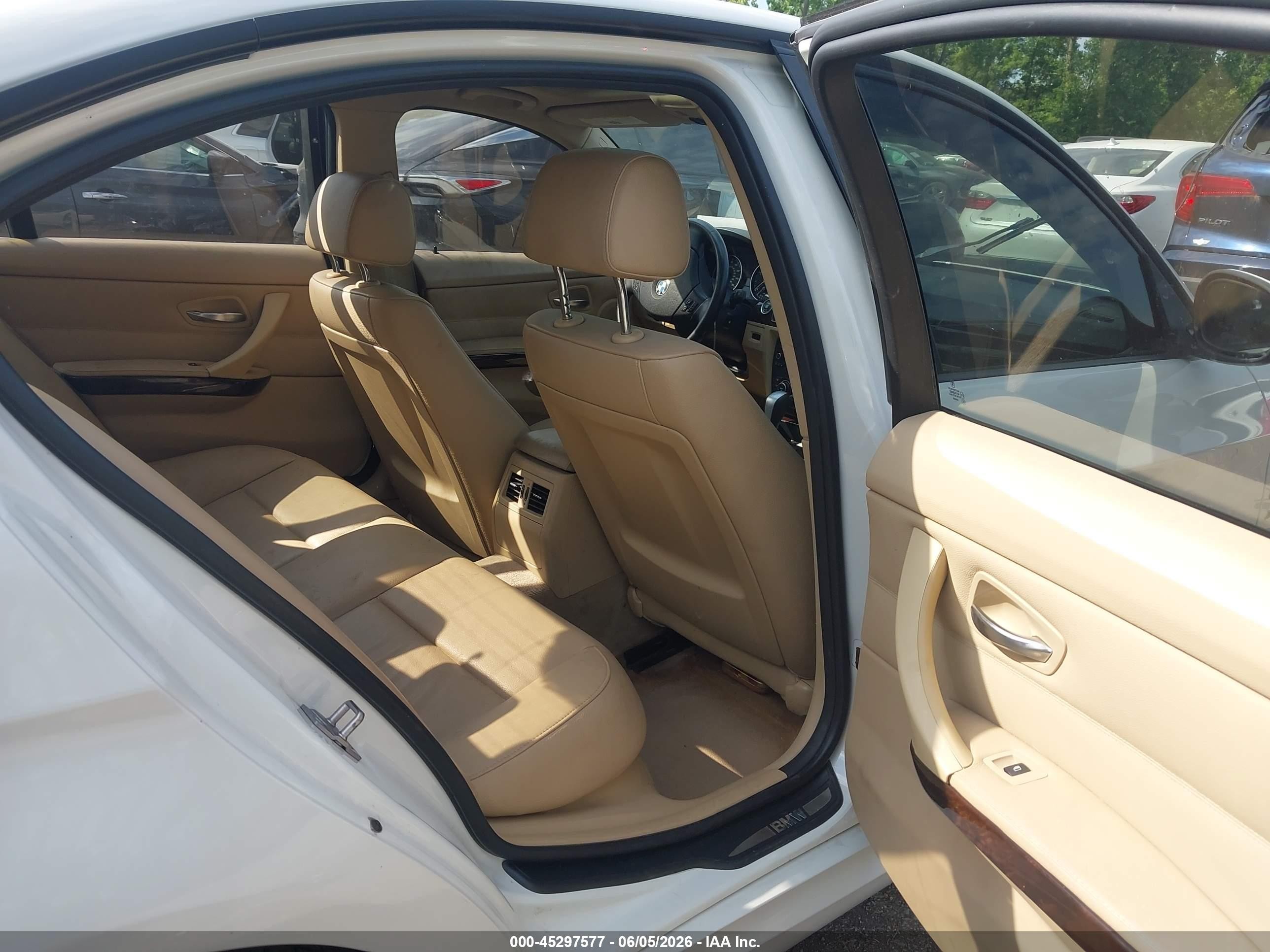 2011 Bmw 328i Xdrive White vin: WBAPK7G57BNN78683
