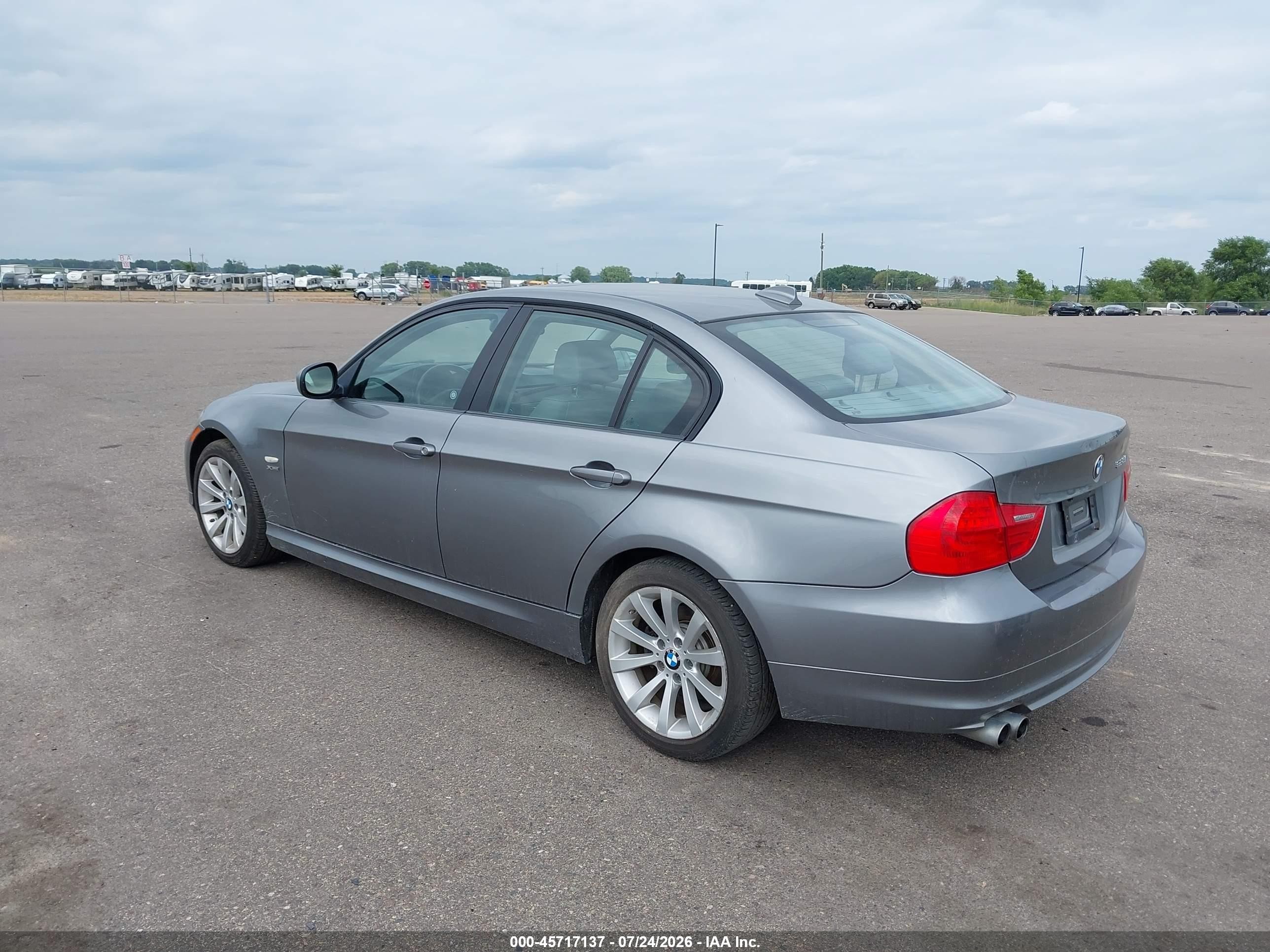 2011 Bmw 328i Xdrive Gray vin: WBAPK7G58BNN78269