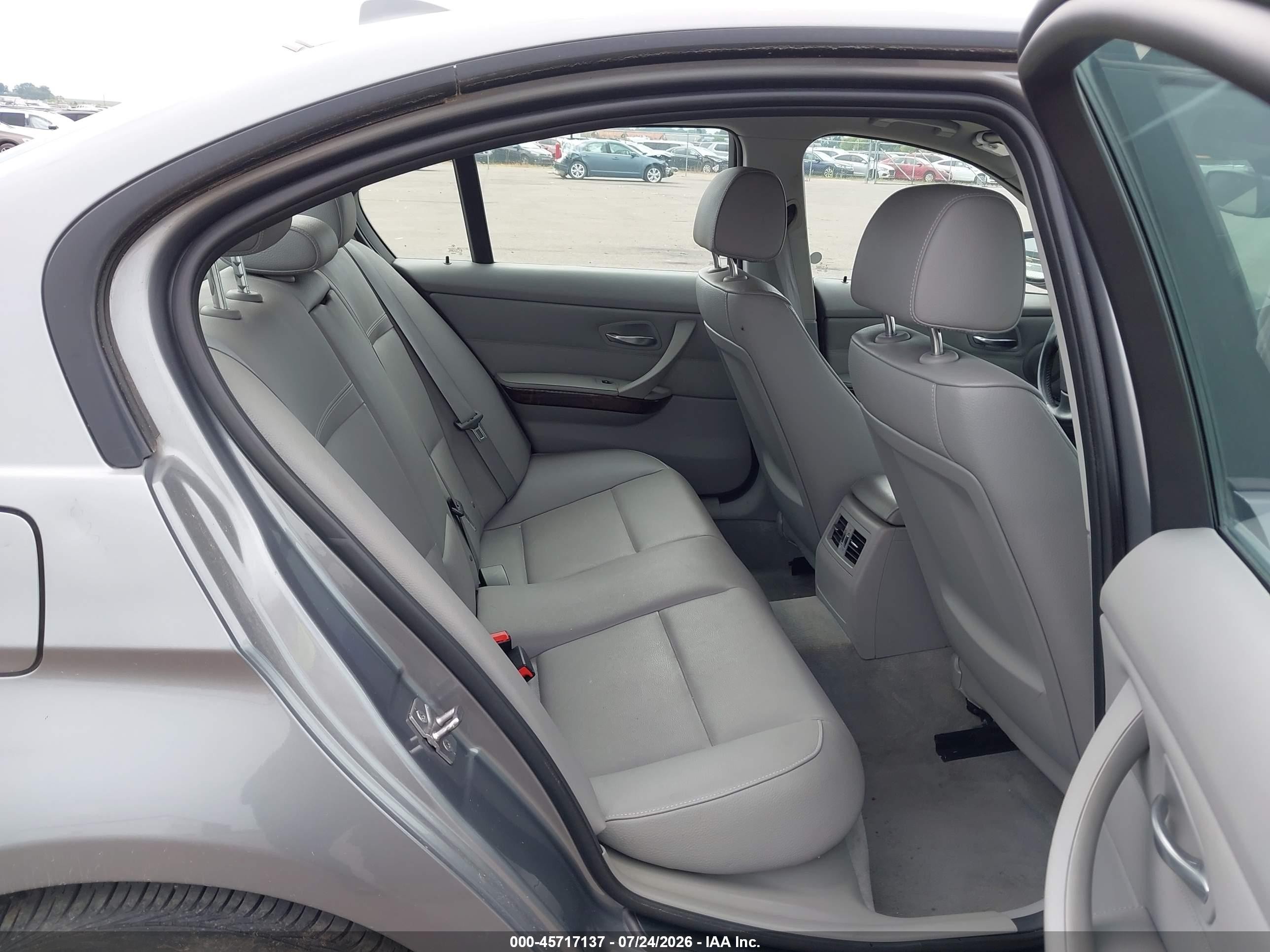 2011 Bmw 328i Xdrive Gray vin: WBAPK7G58BNN78269