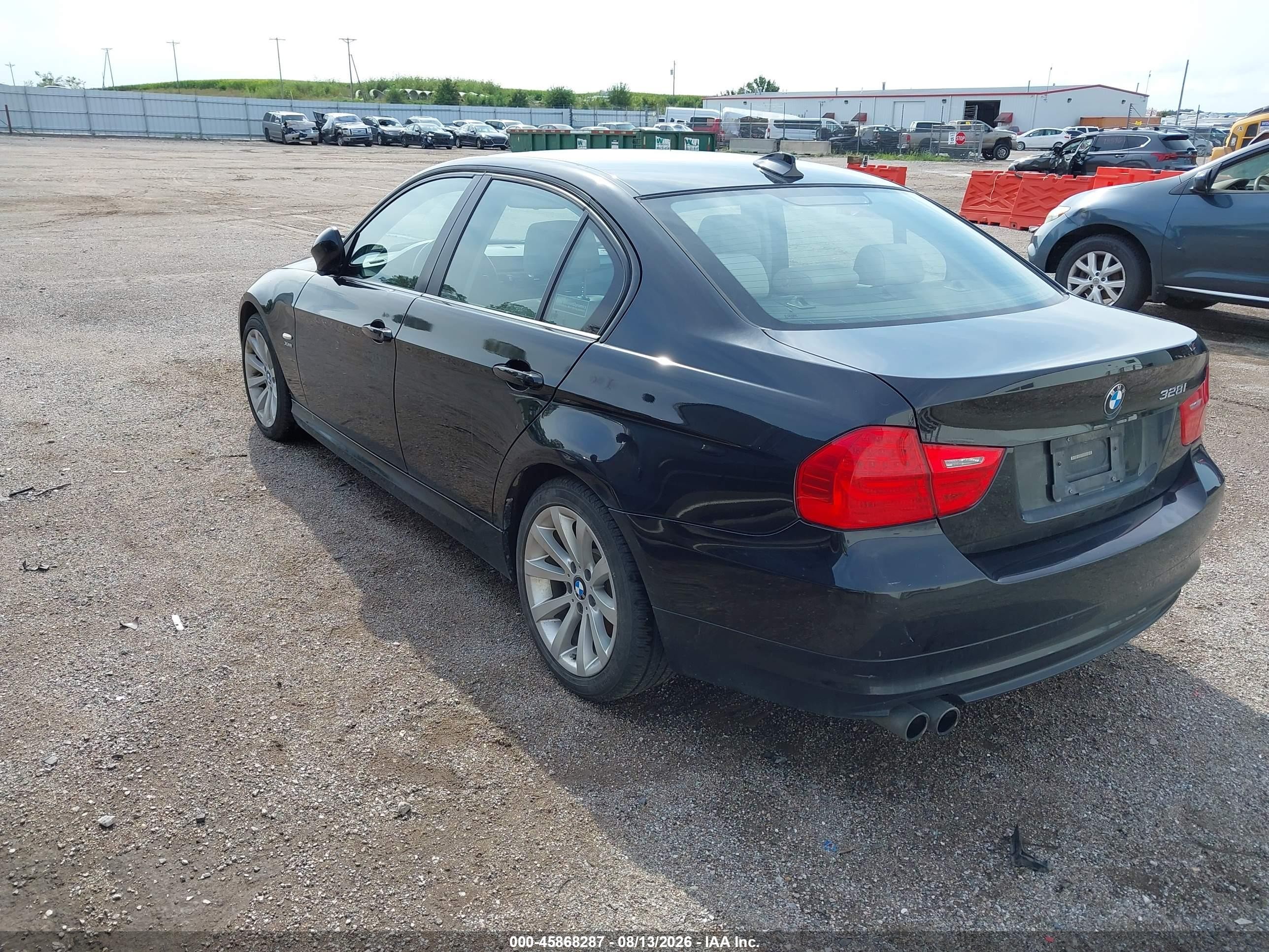 2011 Bmw 328i Xdrive Черный vin: WBAPK7G59BNN85750