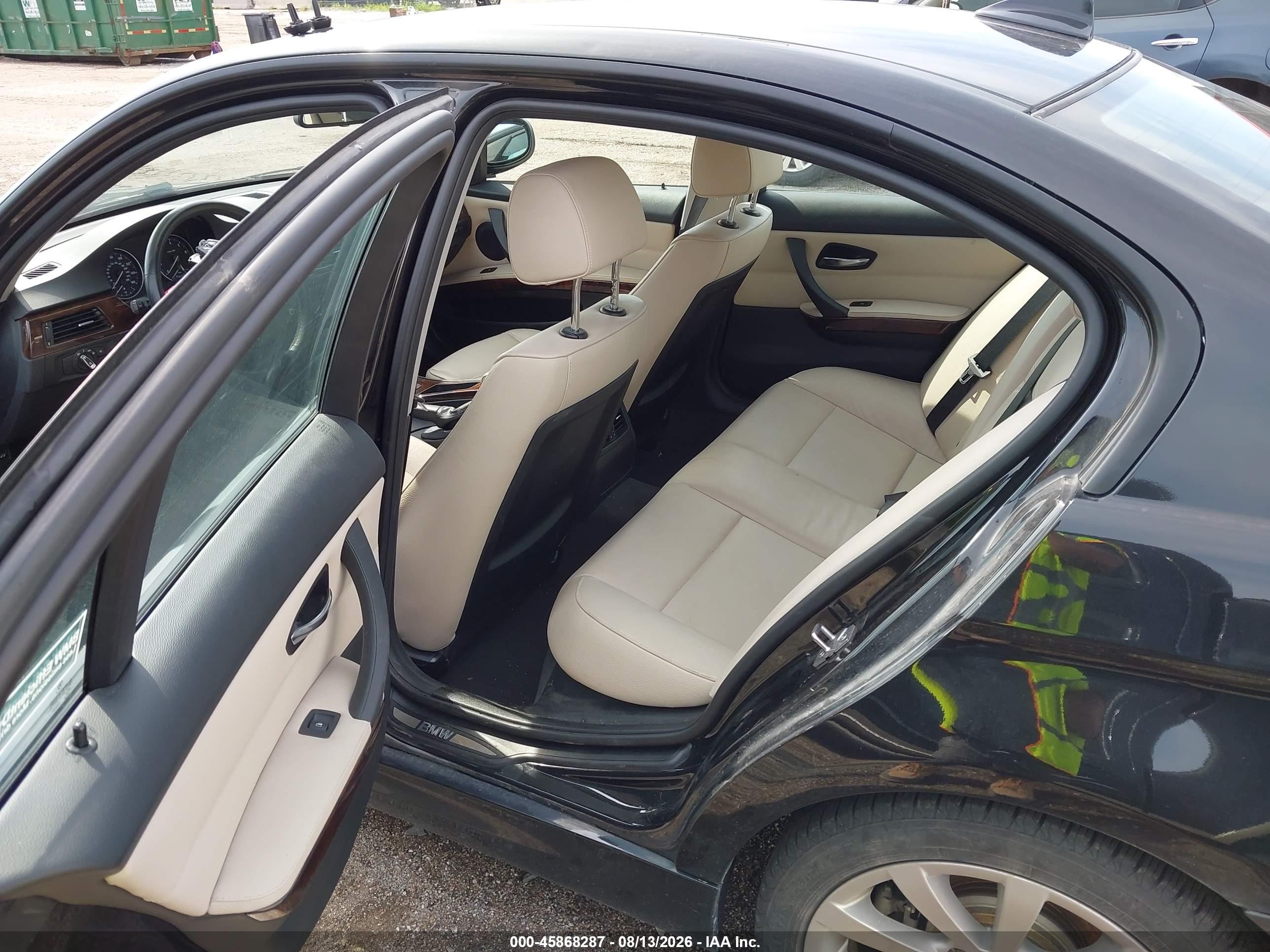 2011 Bmw 328i Xdrive Черный vin: WBAPK7G59BNN85750