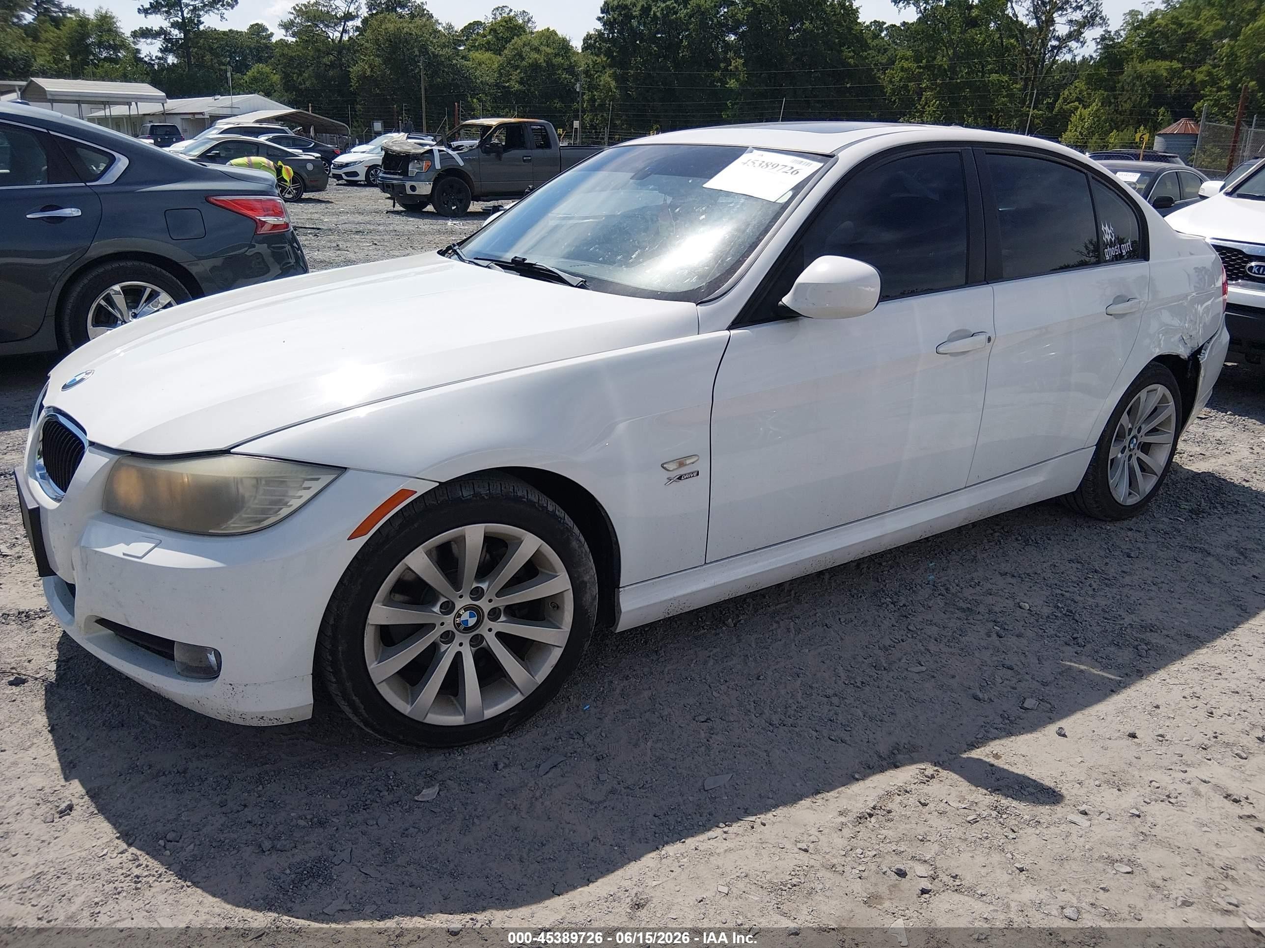 2011 Bmw 328i Xdrive White vin: WBAPK7G59BNN86669