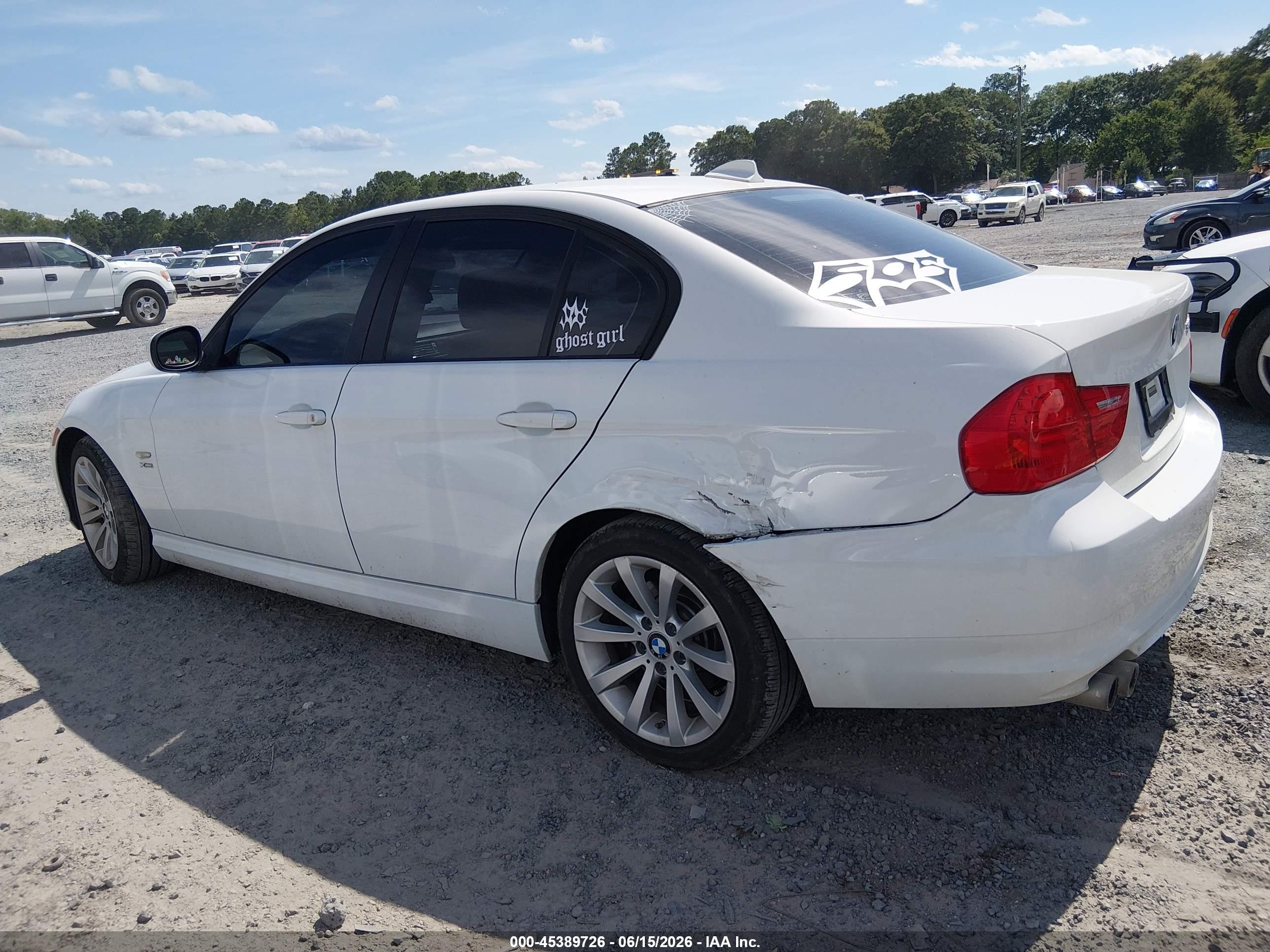 2011 Bmw 328i Xdrive White vin: WBAPK7G59BNN86669