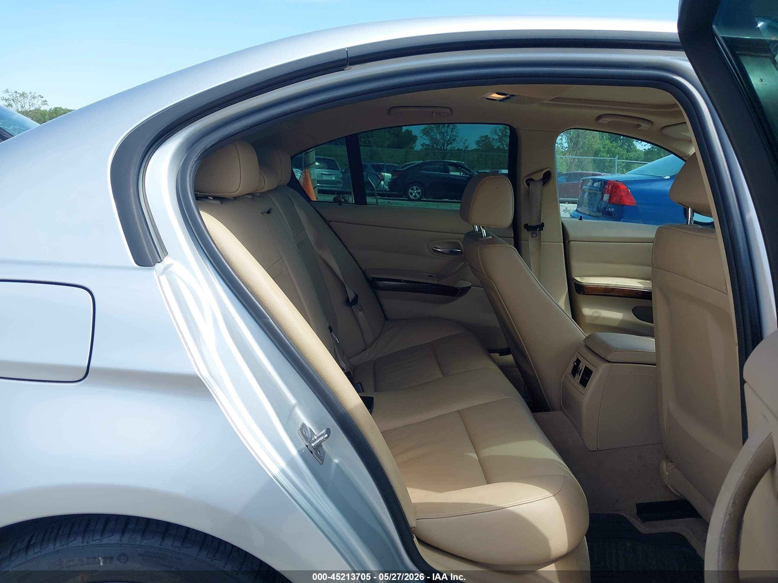 2011 Bmw 328i Xdrive Silver vin: WBAPK7G5XBNN86700
